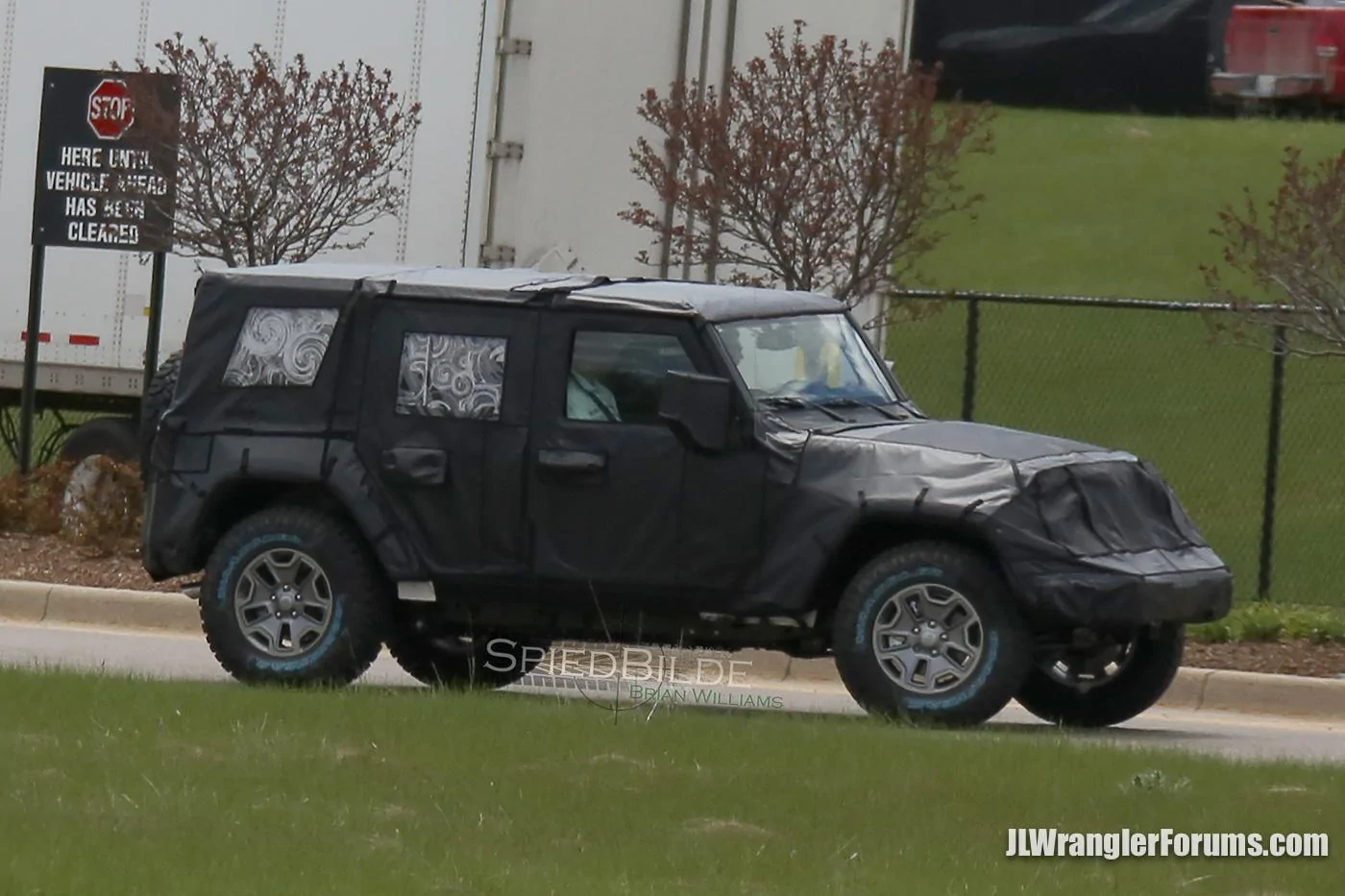 Jeep Wrangler JL 2018 Jeep Wrangler (JL) First Sighting! Spy pics of prototype. 2018 Jeep Wrangler JL1