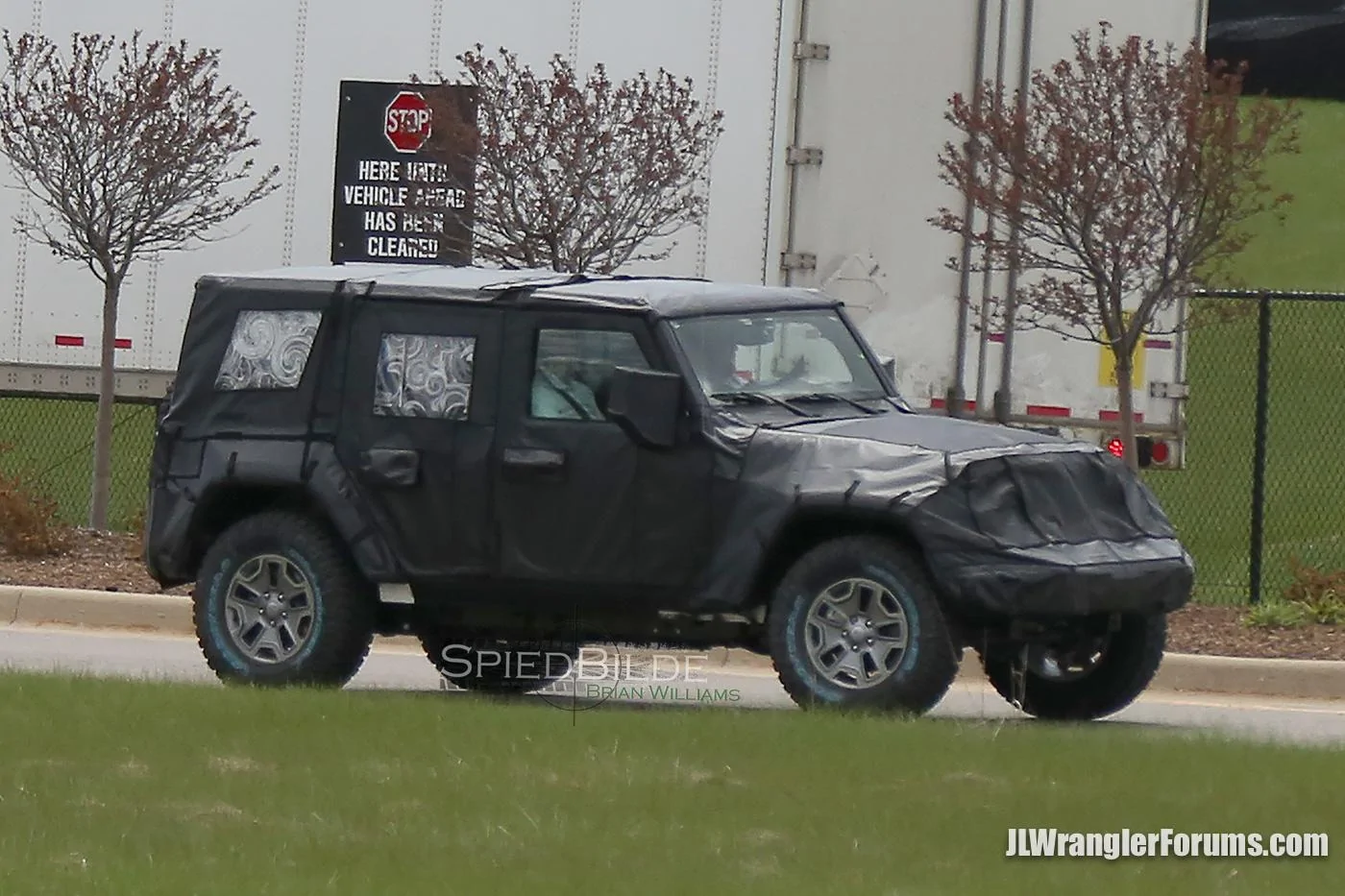 Jeep Wrangler JL 2018 Jeep Wrangler (JL) First Sighting! Spy pics of prototype. 2018 Jeep Wrangler JL2