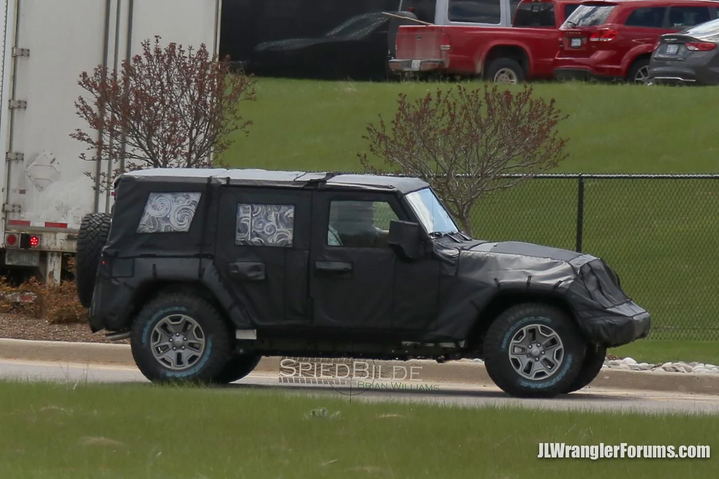 Jeep Wrangler JL 2018 Jeep Wrangler (JL) First Sighting! Spy pics of prototype. 2018 Jeep Wrangler JL3