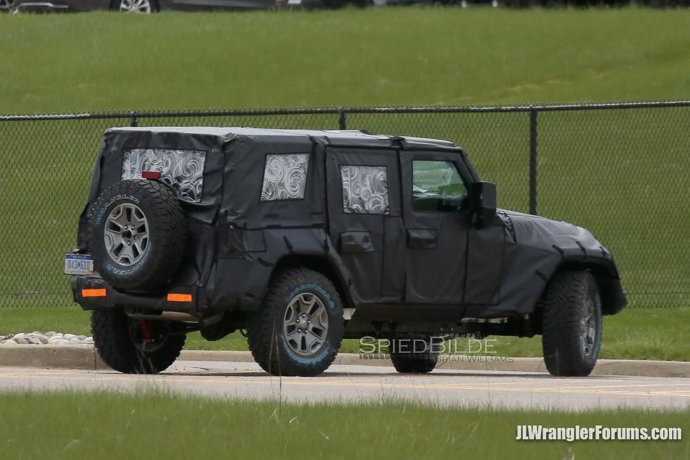 Jeep Wrangler JL 2018 Jeep Wrangler (JL) First Sighting! Spy pics of prototype. 2018 Jeep Wrangler JL6