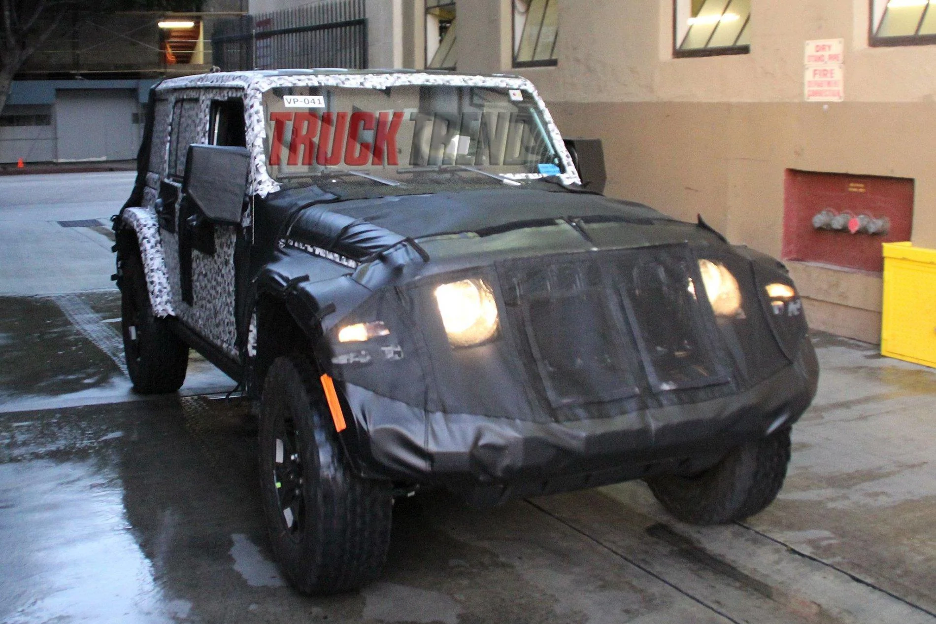 Jeep Wrangler JL Two new spottings today jeep-wrangler-jl-spyshots-downtown-la-right-front-angl