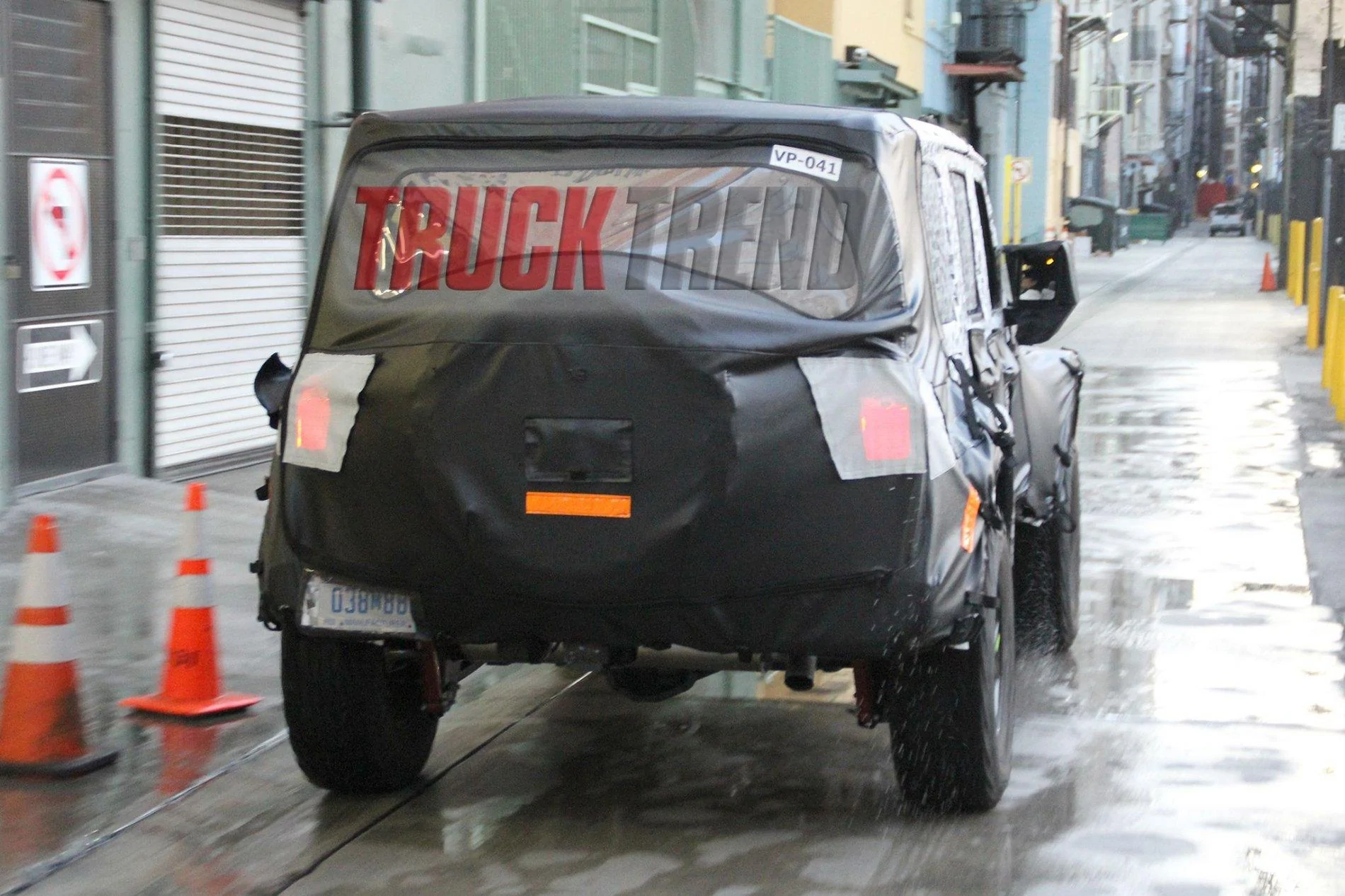 Jeep Wrangler JL Two new spottings today jeep-wrangler-jl-spyshots-downtown-la-right-rear-angl