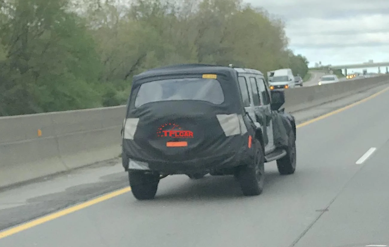 Jeep Wrangler JL Diesel Wrangler JLU Prototype Caught Testing? 2018-jeep-wrangler-diesel-rear