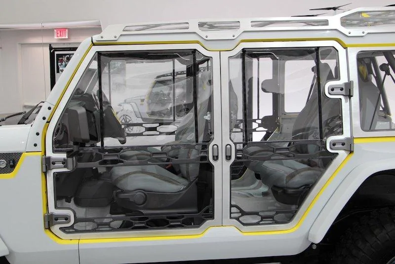 Jeep Wrangler JL Half doors jeep-safari-concept-03
