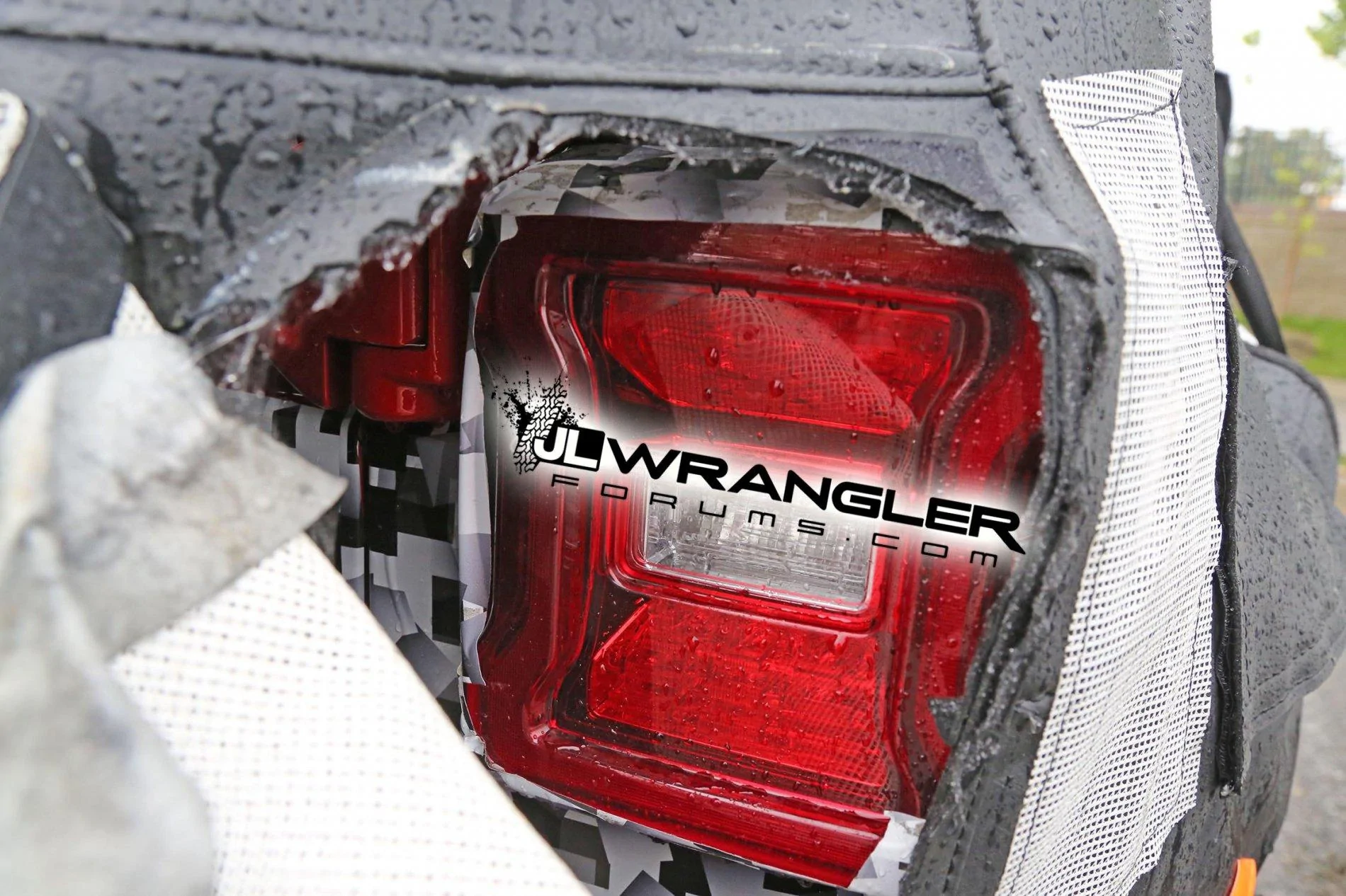 Jeep Wrangler JL Tail Lights on 2018 Jeep Wrangler EXPOSED! 2018-Jeep-Wrangler-Tail-Lights-9