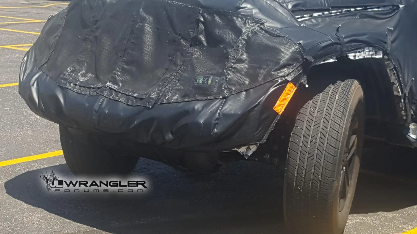 Jeep Wrangler JL 2019 Jeep Wrangler Diesel Prototype Reappears! Great undercarriage pics 2019-Jeep-Wrangler-JL-Diesel-Testing-31