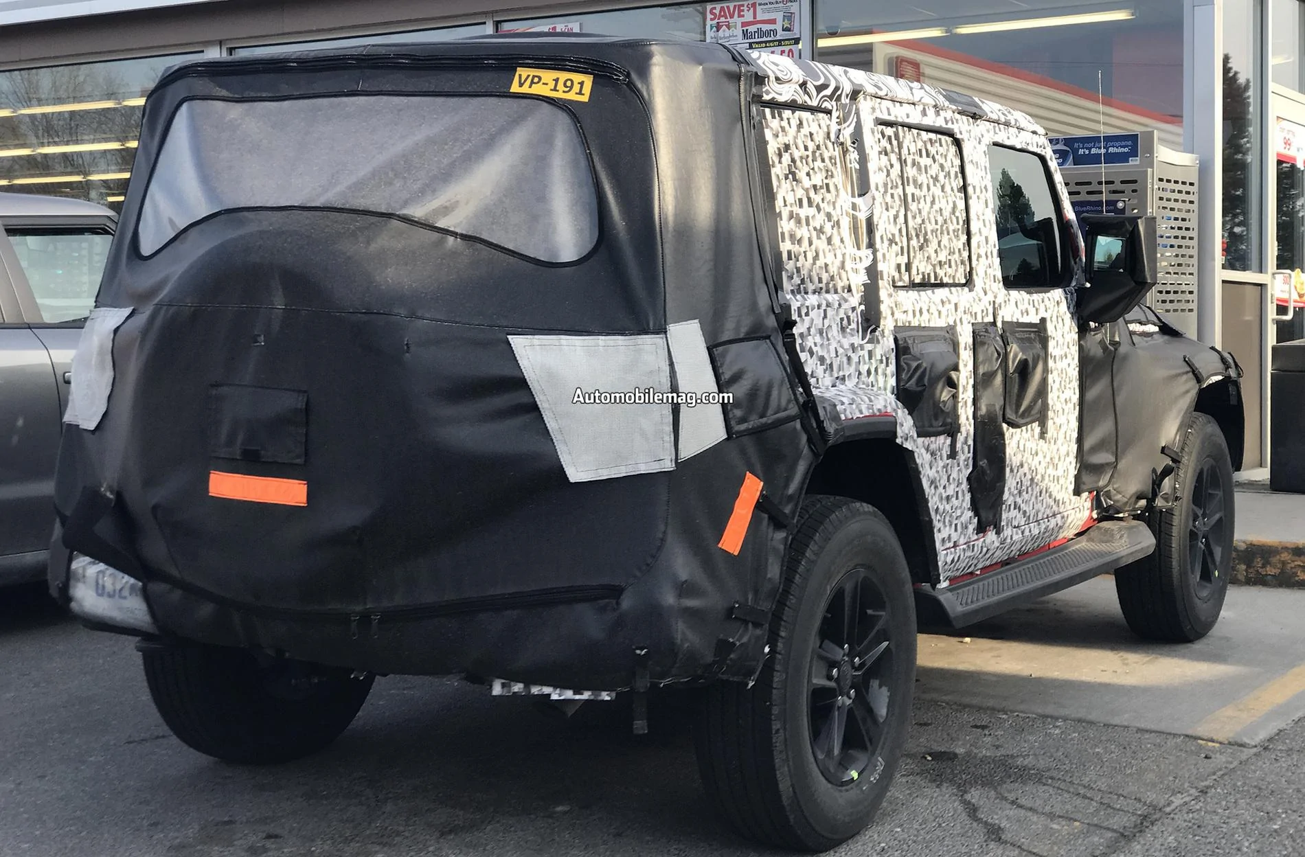 Jeep Wrangler JL Panel-Hardtop Theory 2018-Jeep-Wrangler-Unlimited-Rear-