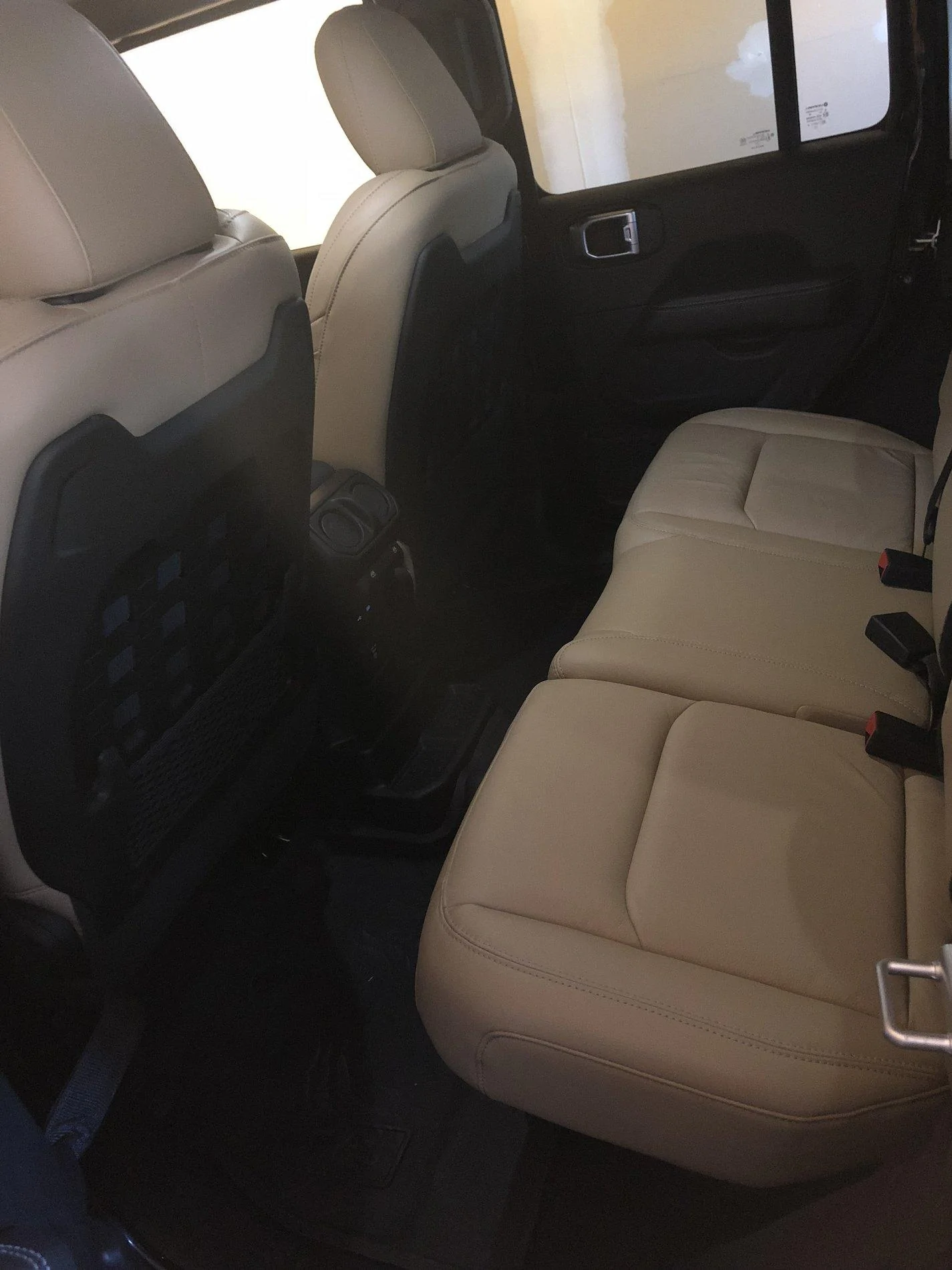 Jeep Wrangler JL Please show me some tan interiors 5DF3A978-6568-491C-B889-801B88ECB218