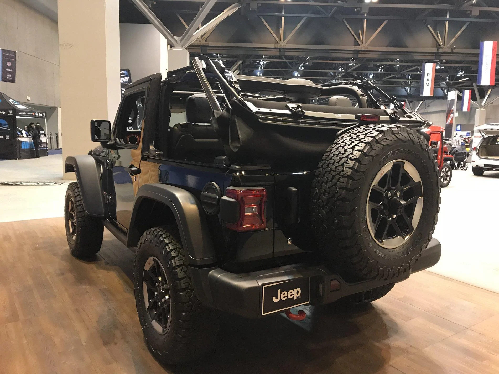 Jeep Wrangler JL St. Louis, MO Auto Show 2C21F31F-902D-4589-9D67-0B3748DF54C7
