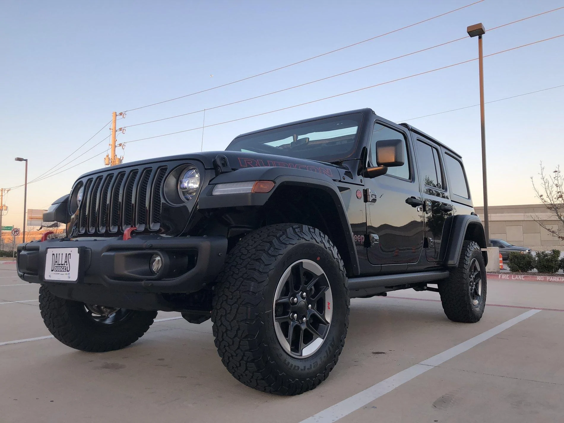 Jeep Wrangler JL Rubicon: stock or optional wheels? 42E82CD1-2E0F-42D5-8B3B-D79312856776