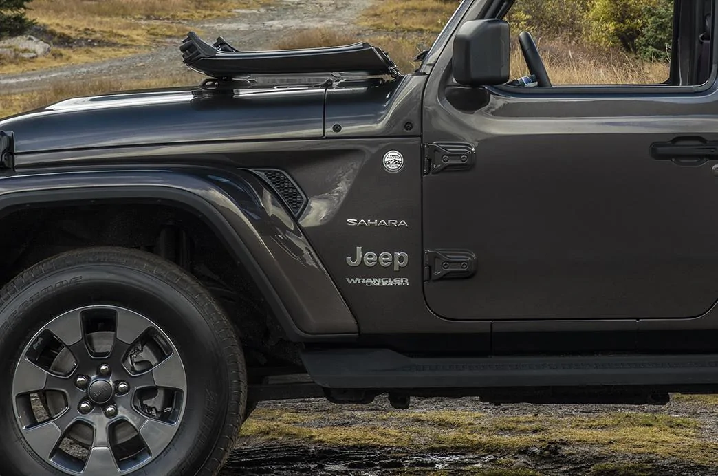 Jeep Wrangler JL Decals Or No Decals? sahara