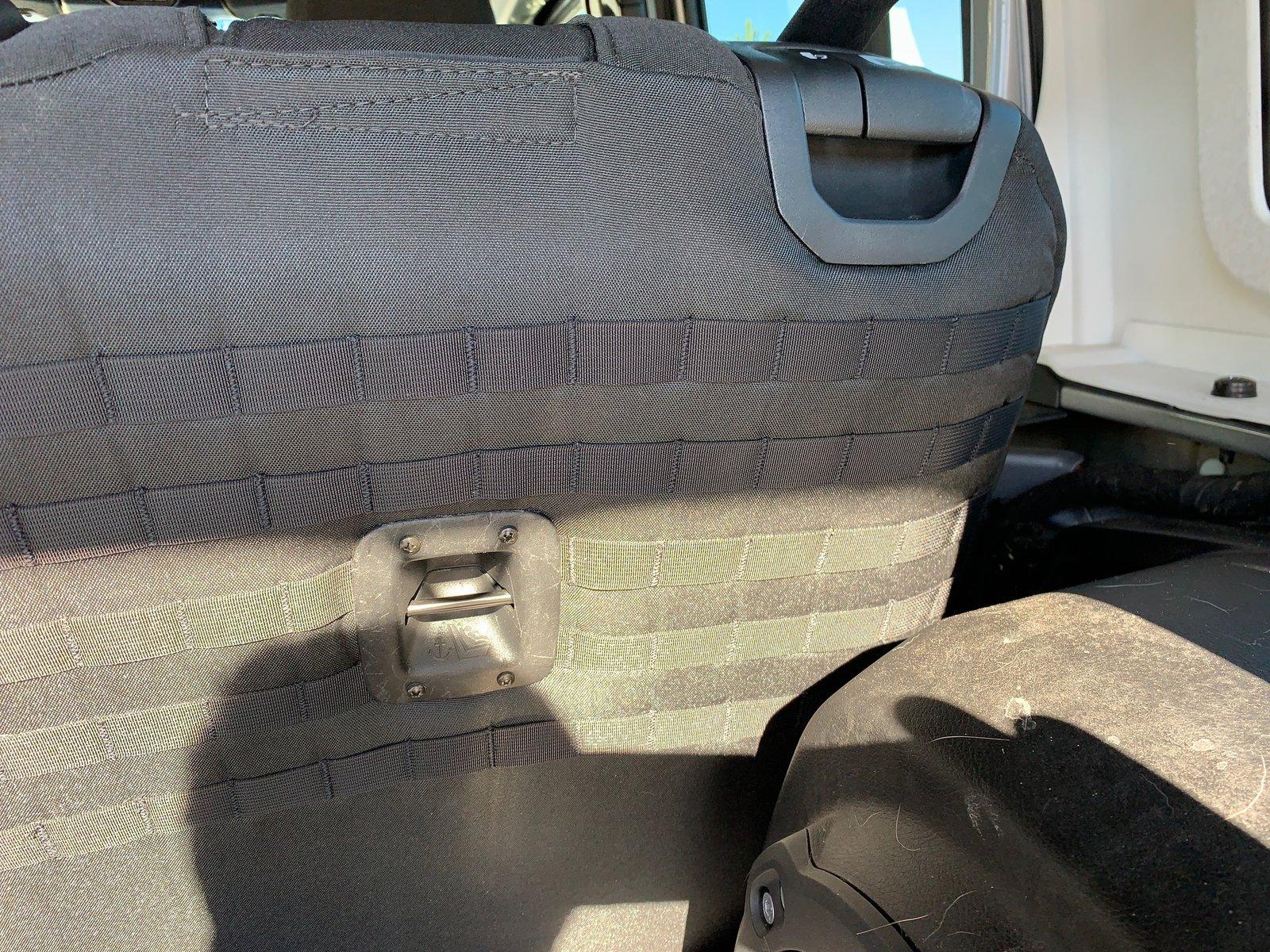 Jeep Wrangler JL Bartact rear seat covers installed! 188853E8-E60D-4AC3-A841-08031C1C4280