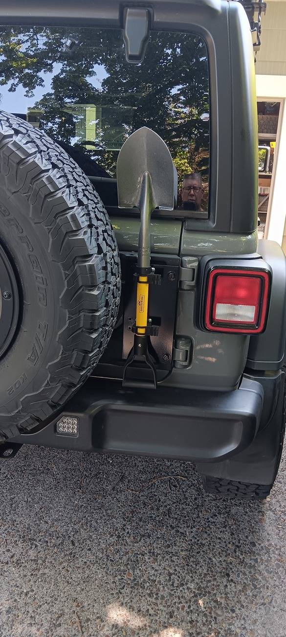 Jeep Wrangler JL $80 Amazon Tailgate Reinforcement VS. Mopar 20250602_133813