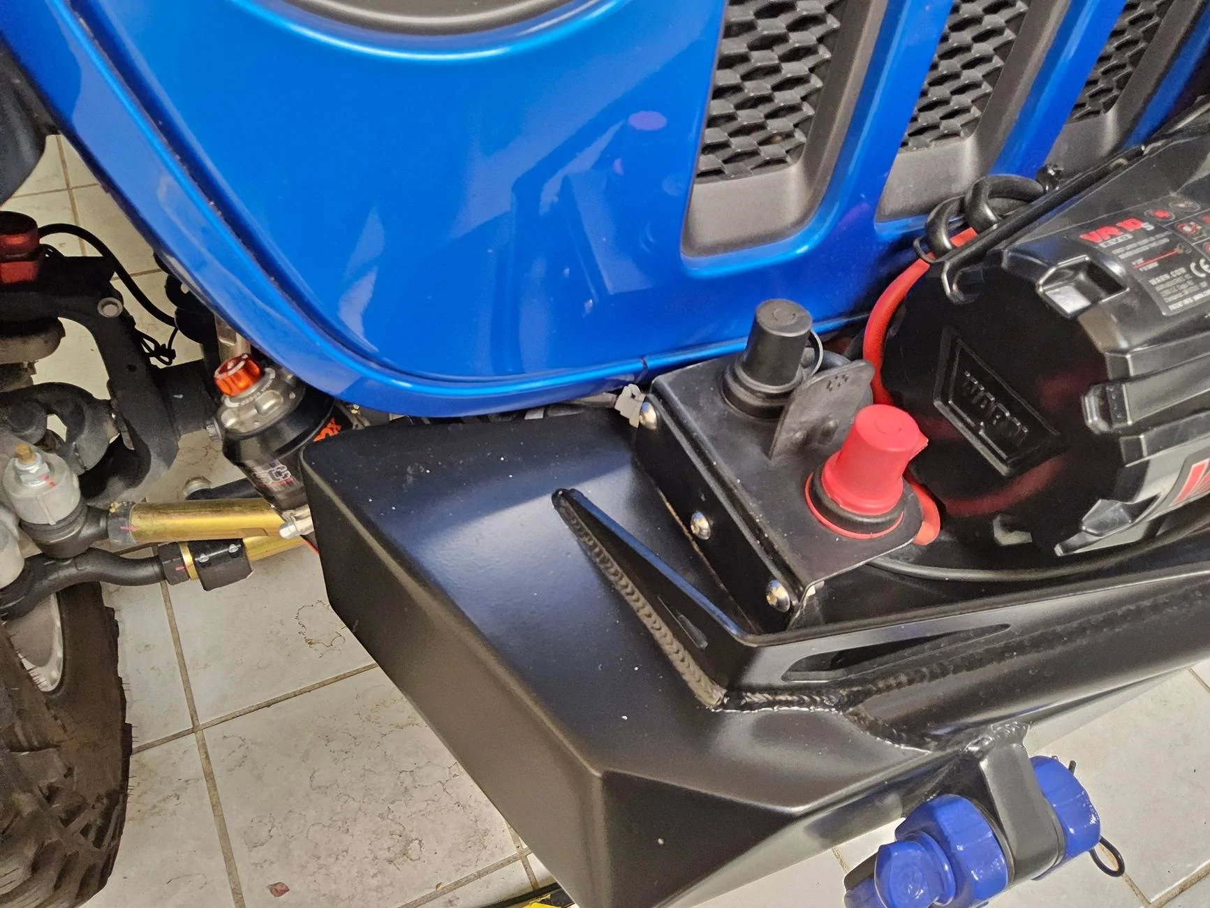 Jeep Wrangler JL PORTABLE AIR COMRPESSOR MOUNTING IDEA 20250625_154354