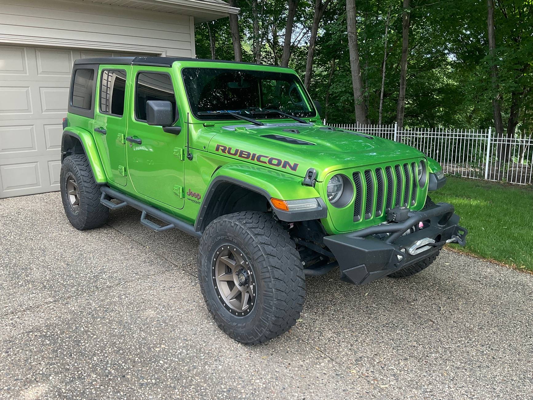 Jeep Wrangler JL Two USB-C ports on dash MOD? IMG_0572