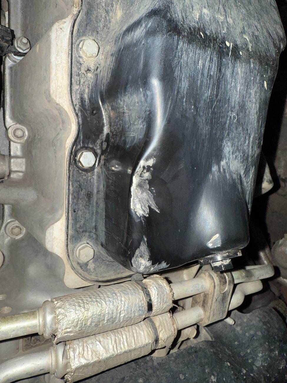 Jeep Wrangler JL Oil pan damage IMG_4236