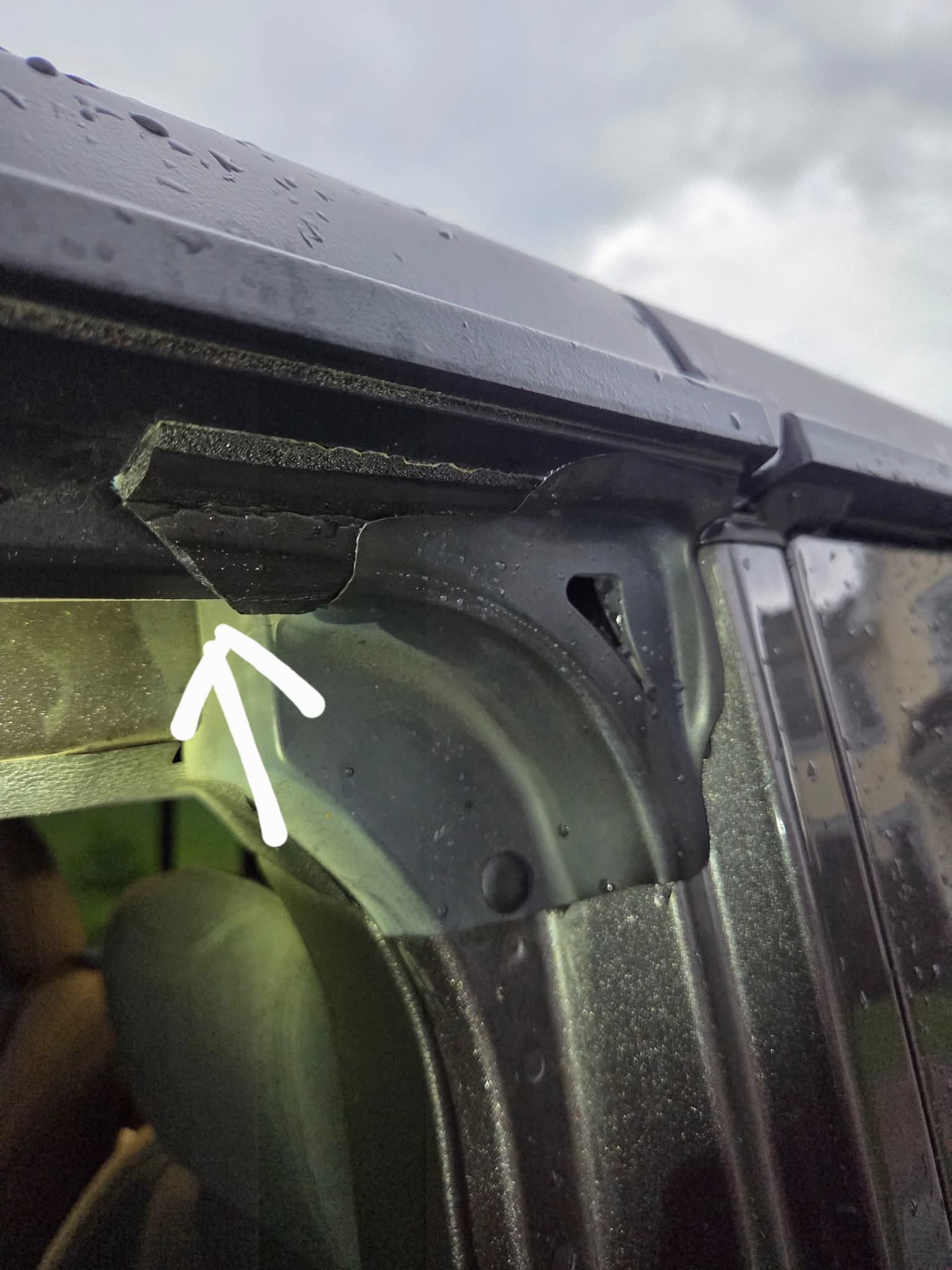 Jeep Wrangler JL B pilar leaking FB_IMG_1751415753290