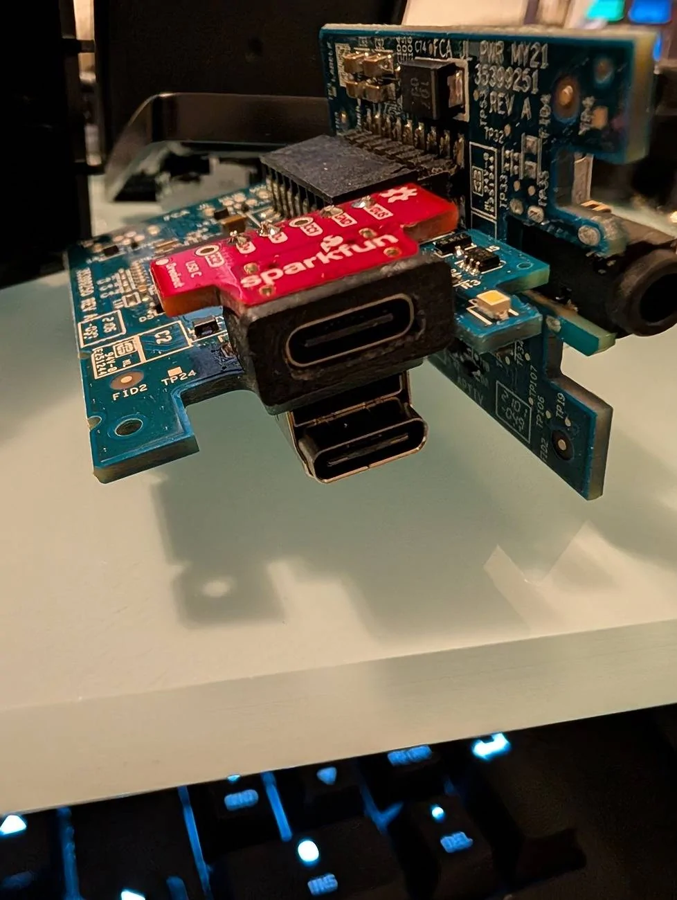 Jeep Wrangler JL Two USB-C ports on dash MOD? PXL_20250702_044341034