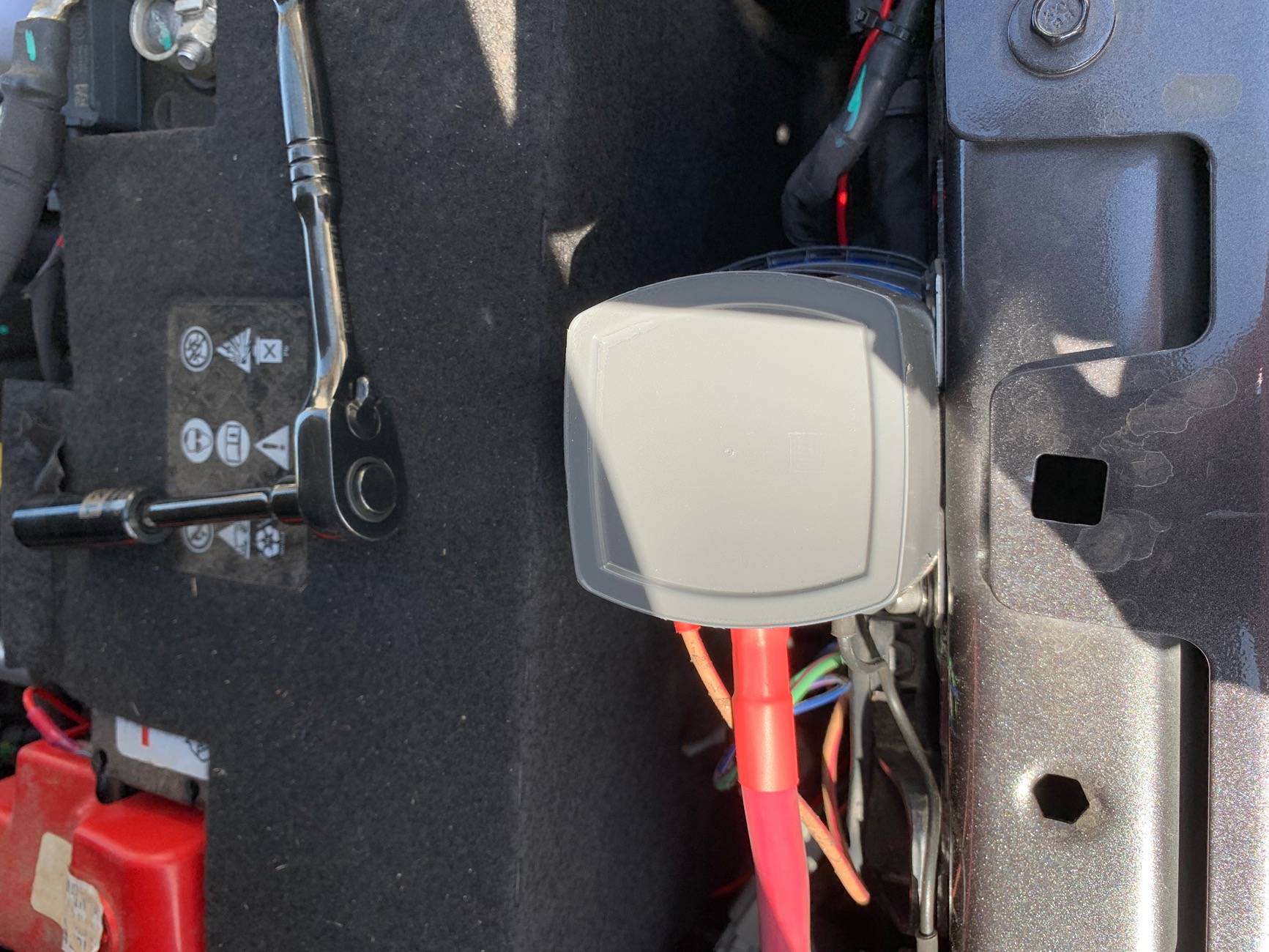 Jeep Wrangler JL Power cutoff for Winch IMG_7730