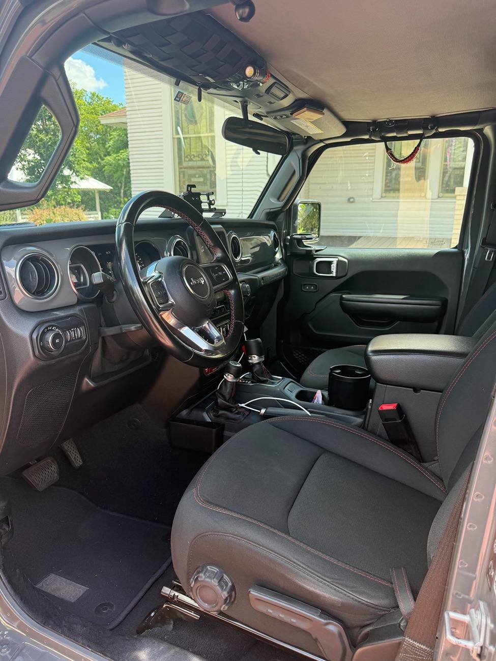 Jeep Wrangler JL Modifying red dash IMG_4717