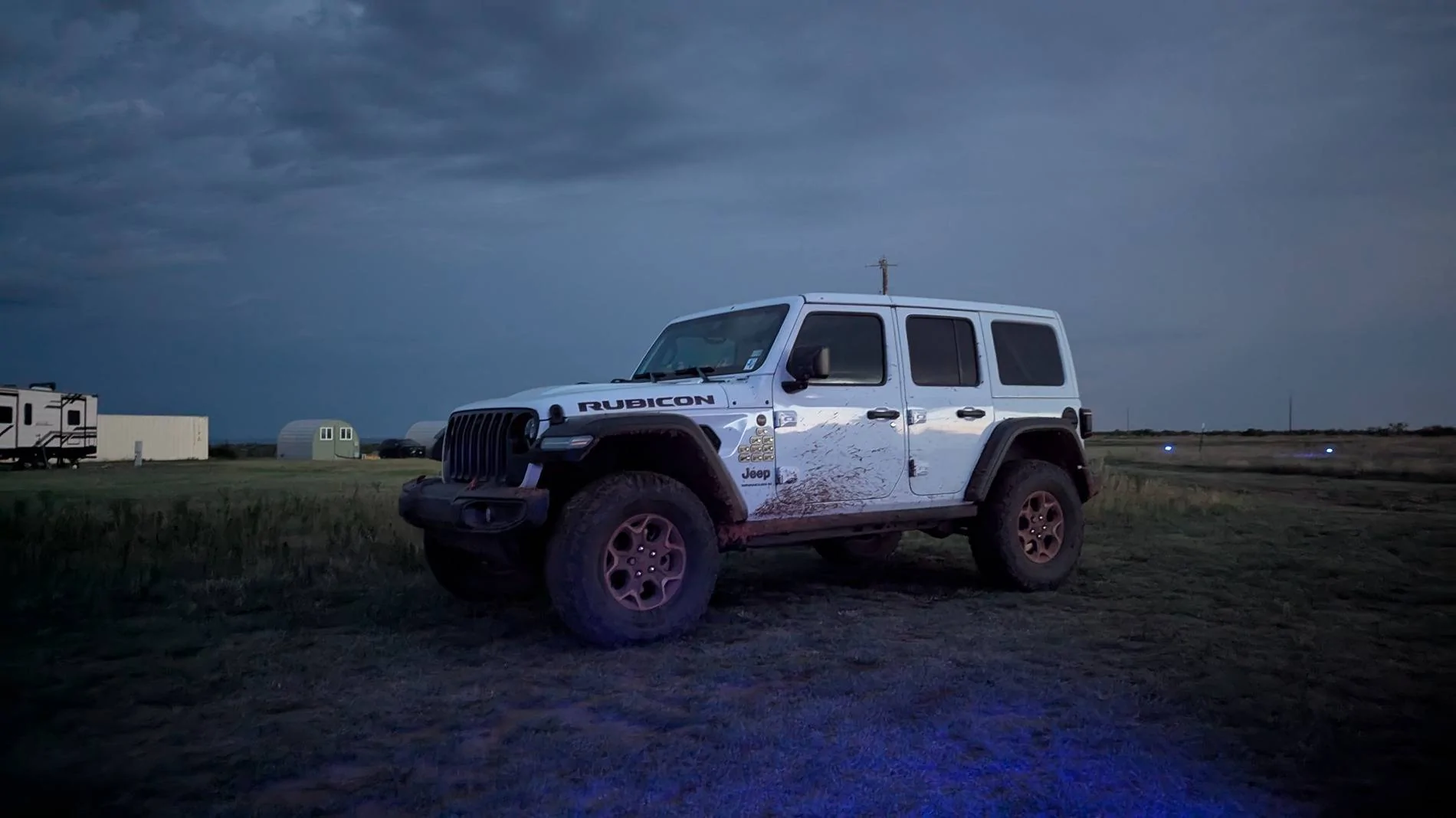 Jeep Wrangler JL Jeeps by fire light 1000003997
