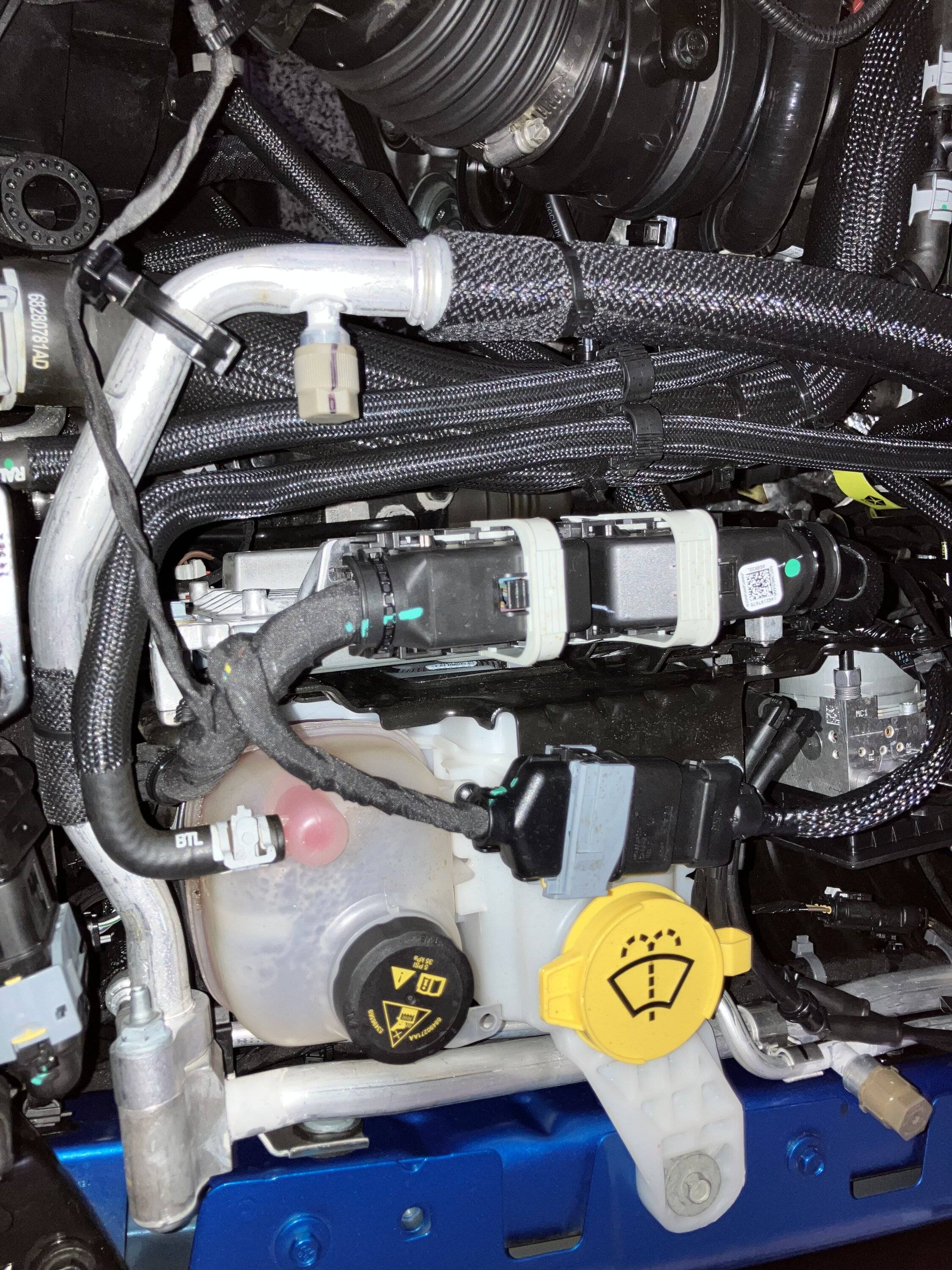 Jeep Wrangler JL Removing cover from  ECU connector? IMG_5387
