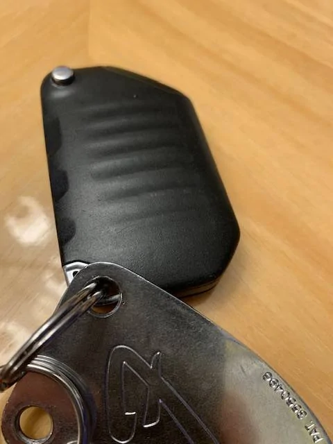 Jeep Wrangler JL How to prevent pocket panic pressing? IMG_8220