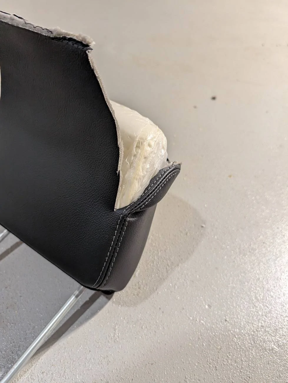 Jeep Wrangler JL Fixed headrests in my wangler PXL_20250718_213625123