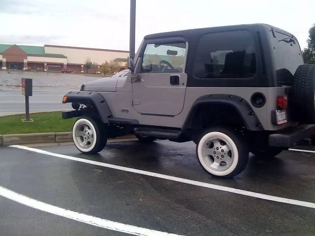 Jeep Wrangler JL Help needed on going to smaller tires IMG_0815