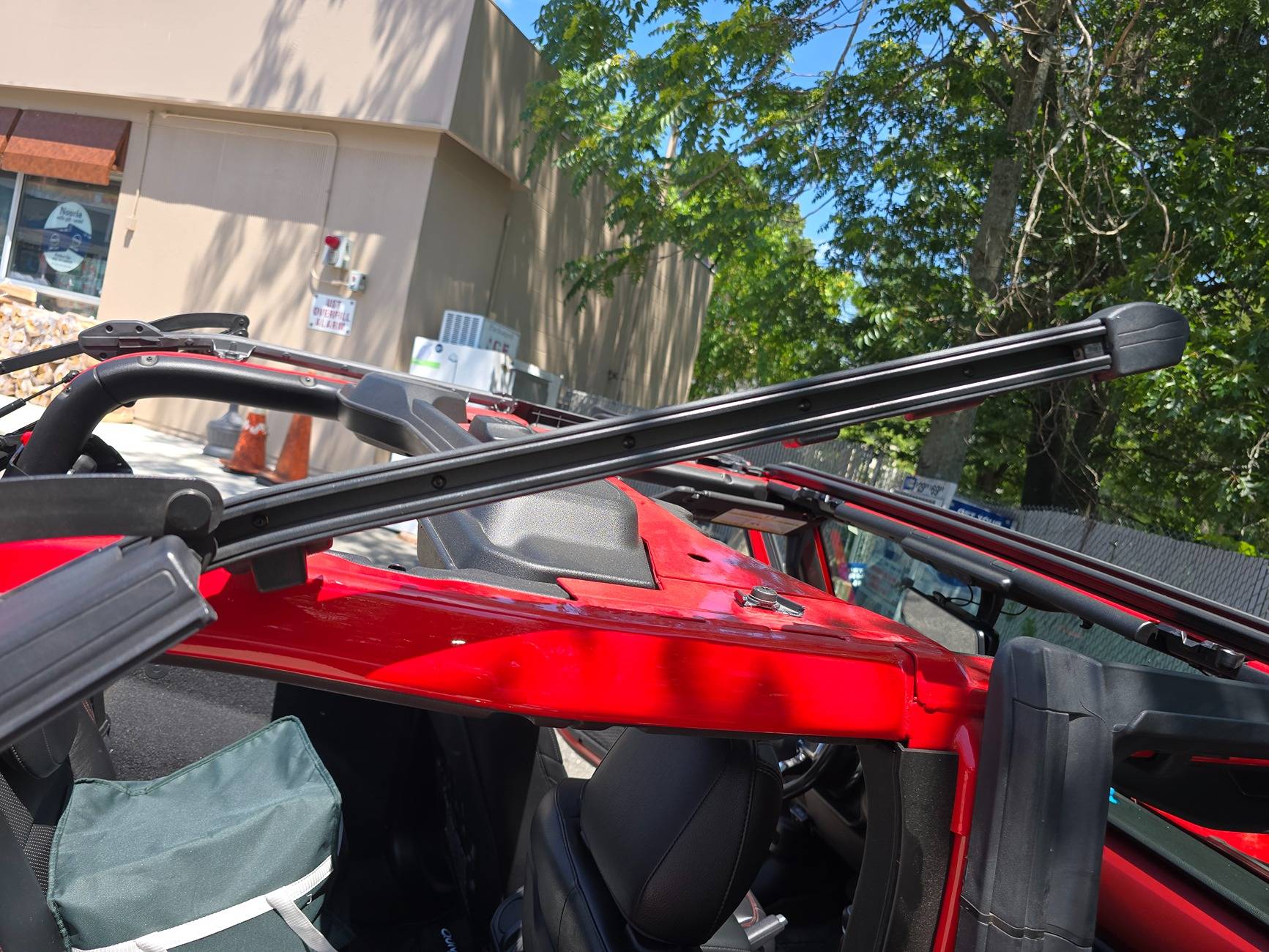Jeep Wrangler JL Busted soft top rail mounts.... 20250719_132719