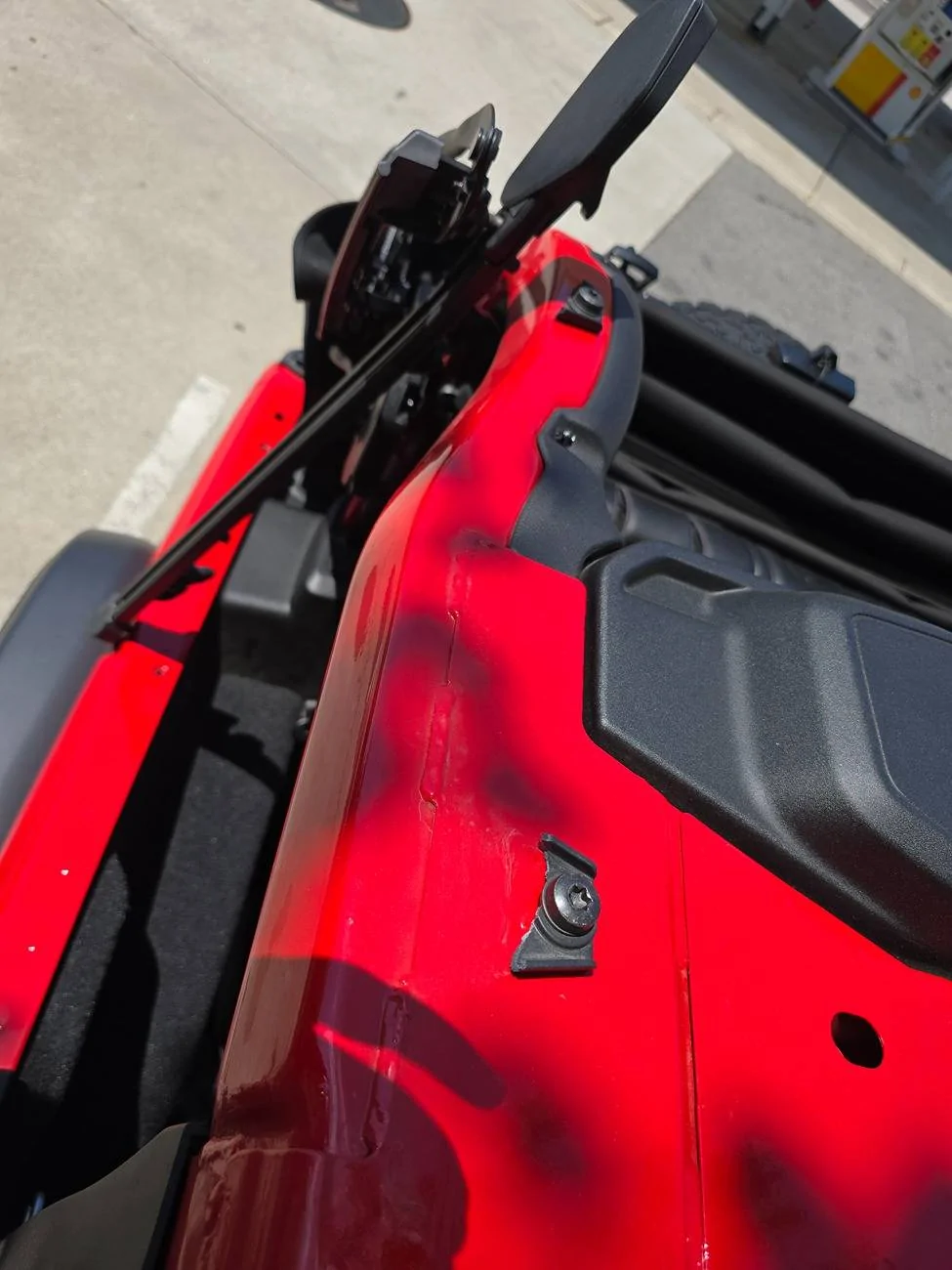 Jeep Wrangler JL Busted soft top rail mounts.... 20250719_132638