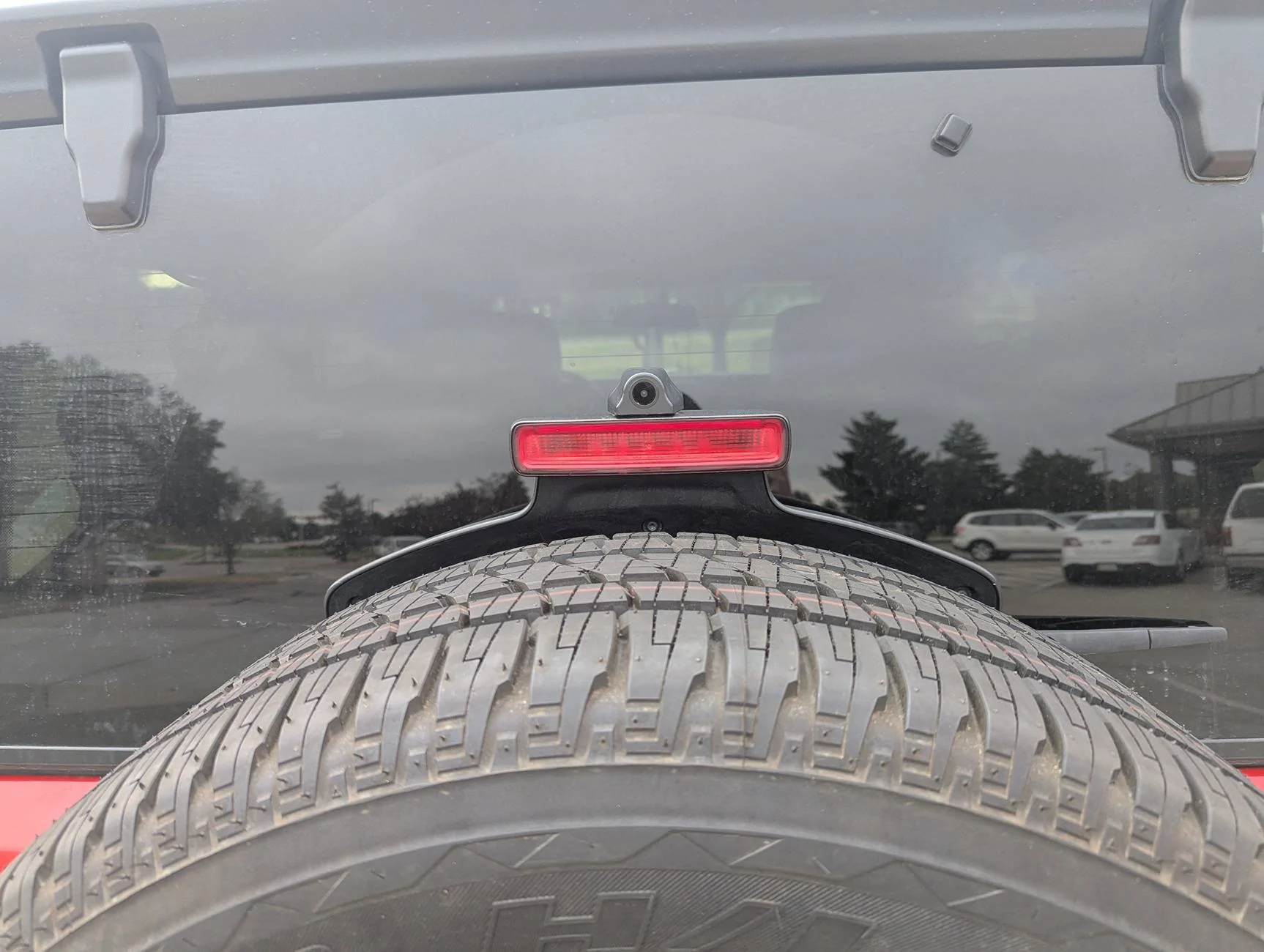 Jeep Wrangler JL Where do you mount your rear dash cam? PXL_20250724_142120317