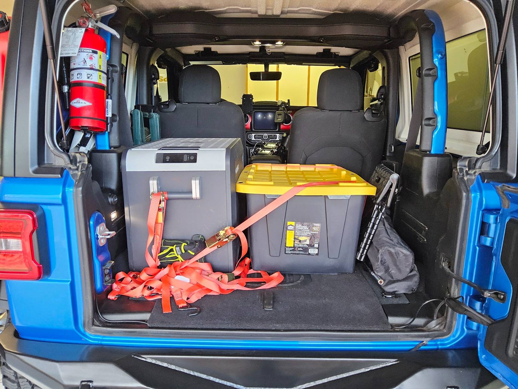 Jeep Wrangler JL Fire Extinguisher Setup - Let's See Yours 20241106_080954