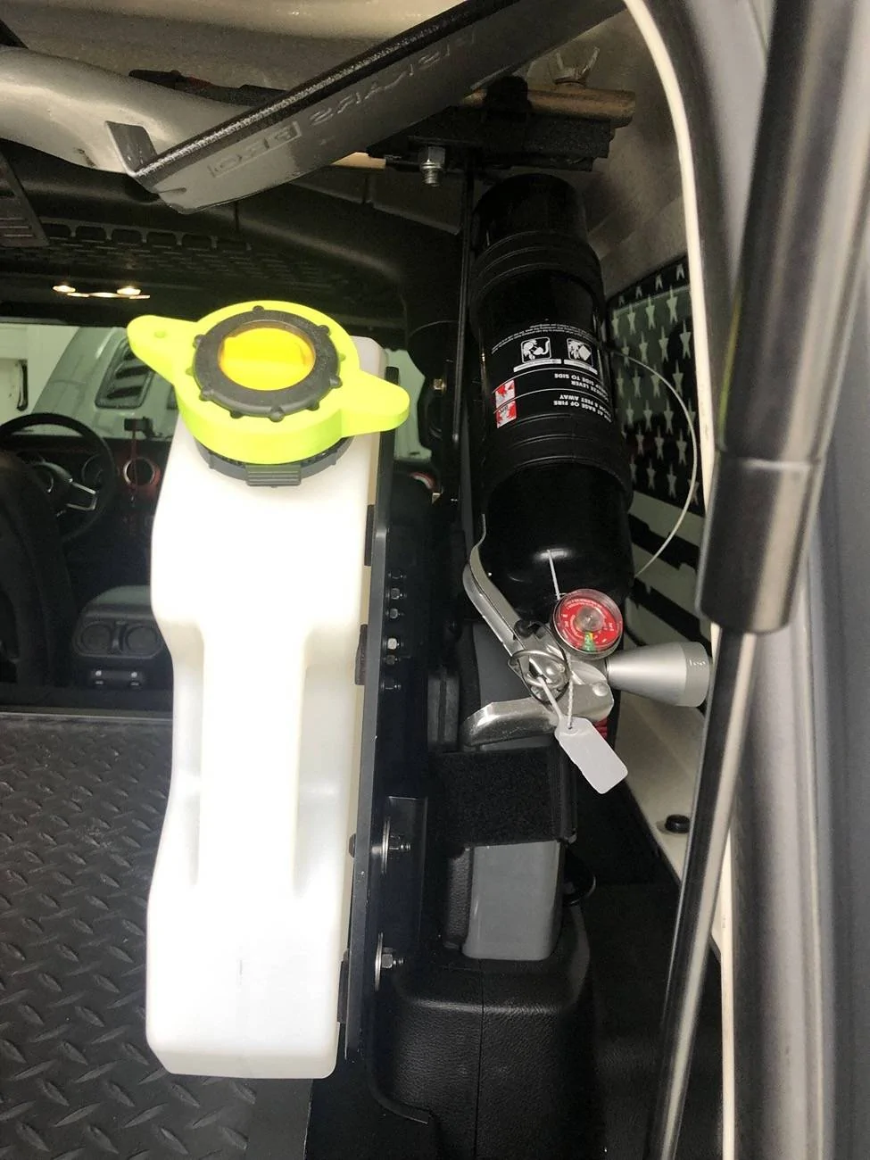 Jeep Wrangler JL Fire Extinguisher Setup - Let's See Yours IMG_3779