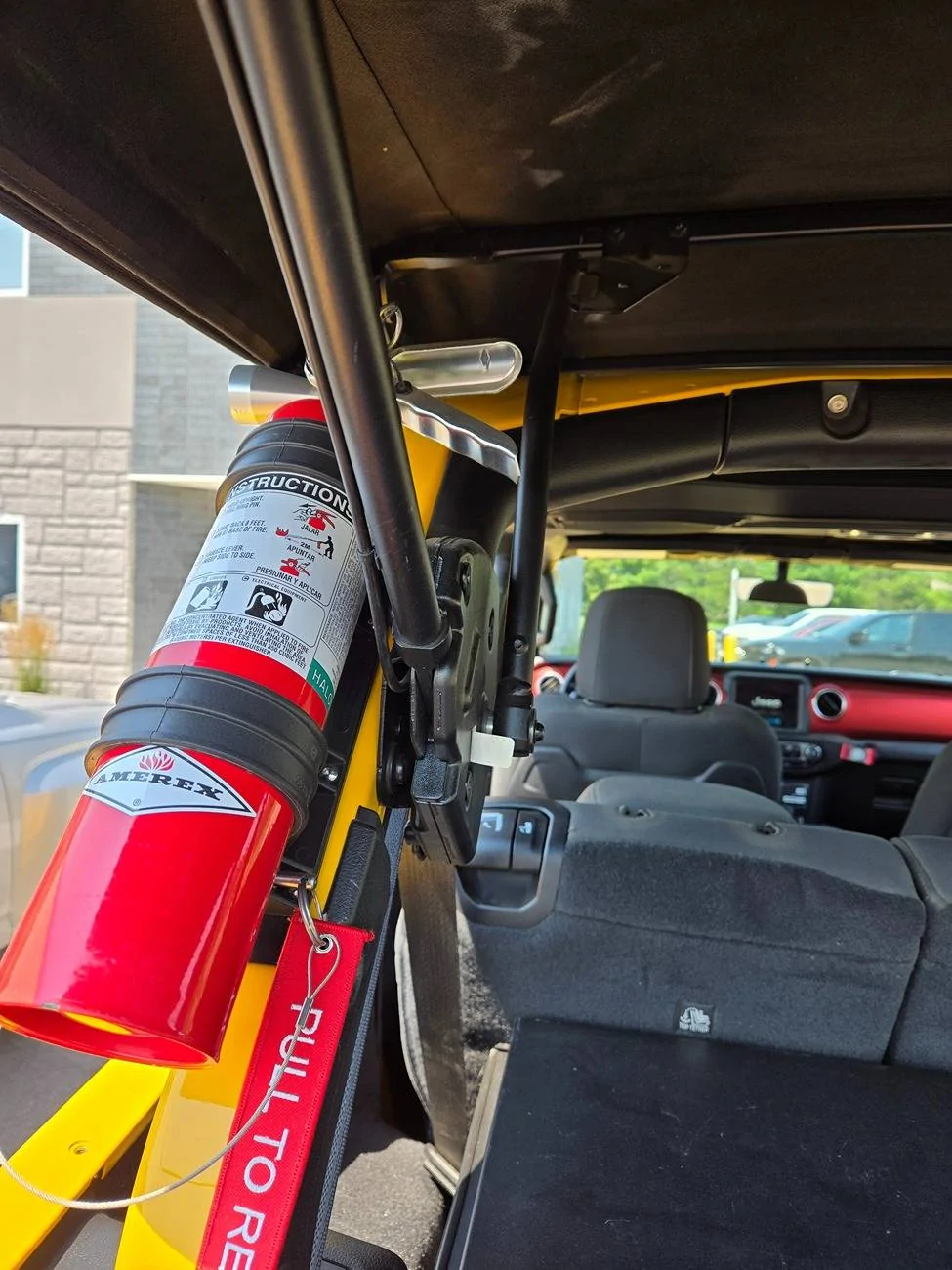 Jeep Wrangler JL Fire Extinguisher Setup - Let's See Yours 1000007093