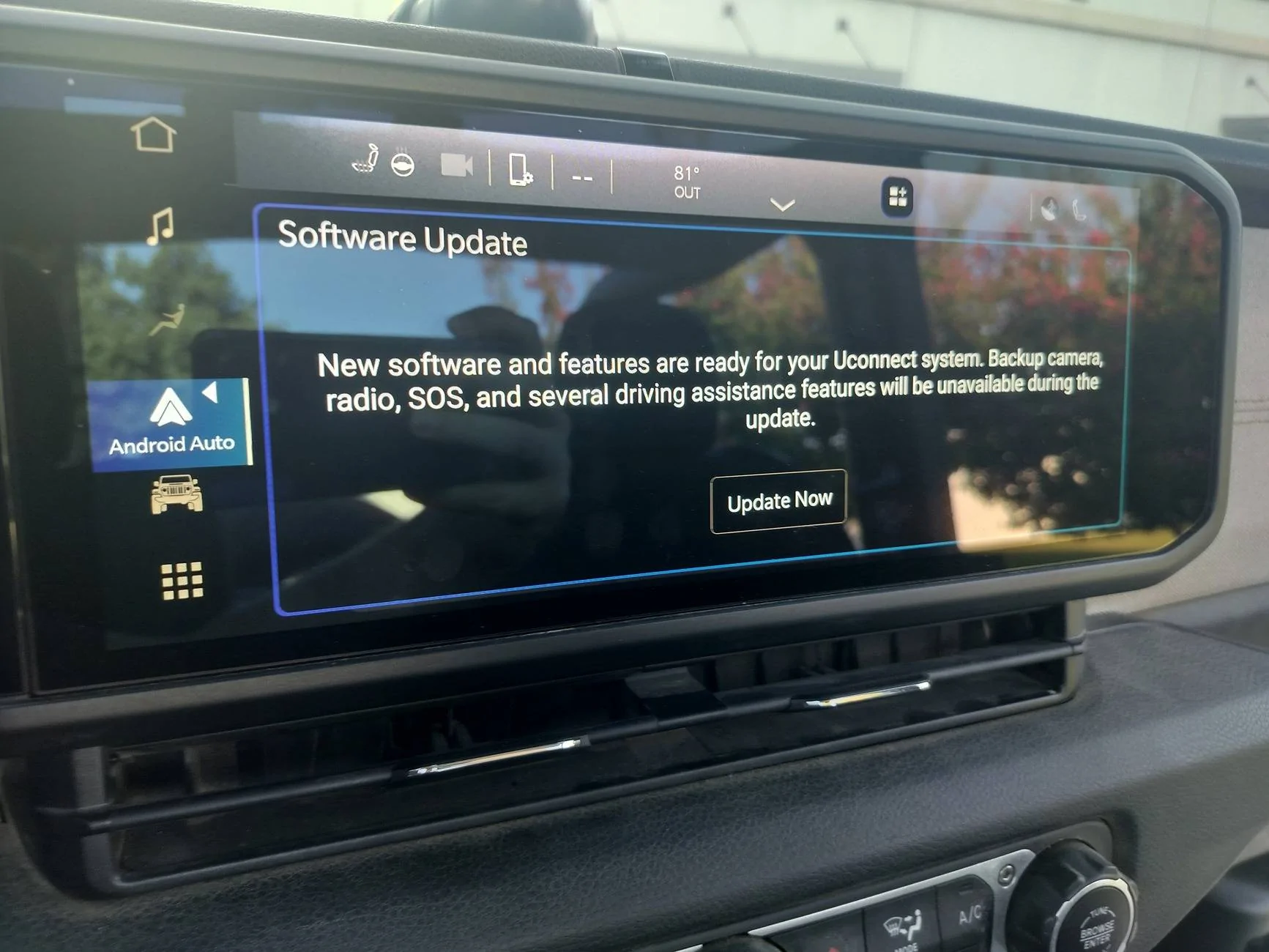 Jeep Wrangler JL Dash display stays on? 1000005290