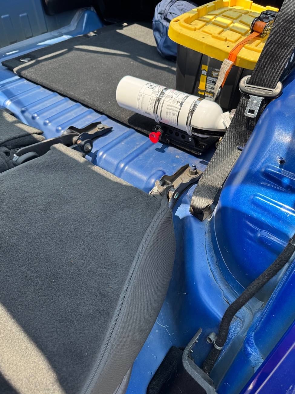 Jeep Wrangler JL Fire Extinguisher Setup - Let's See Yours IMG_3515