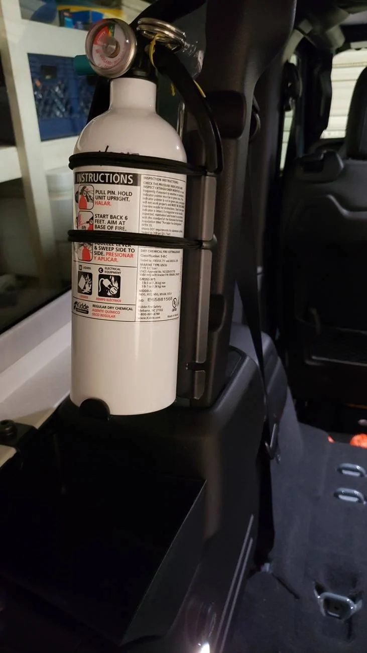 Jeep Wrangler JL Fire Extinguisher Setup - Let's See Yours 20250215_174639