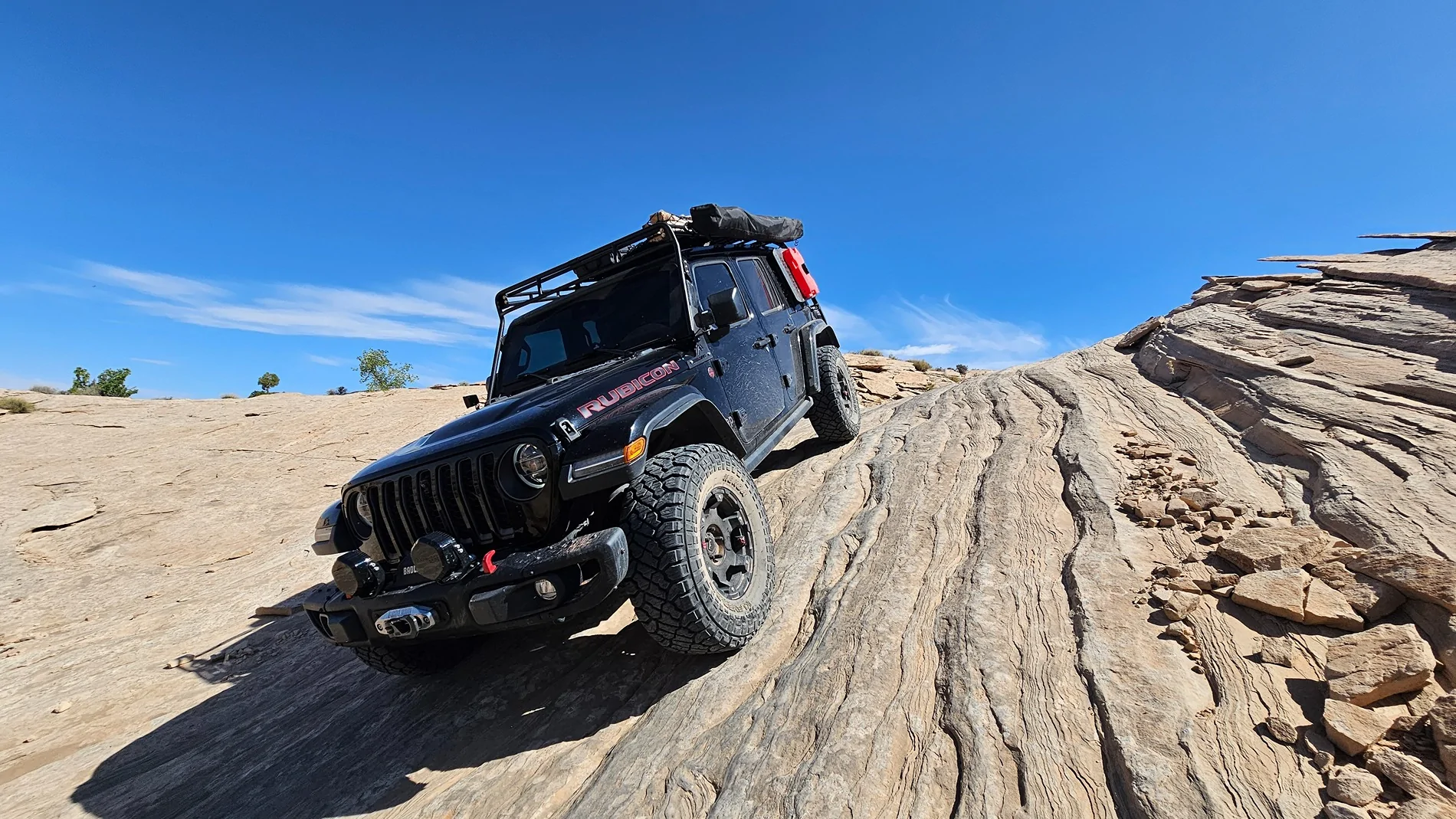 Jeep Wrangler JL Harbor Freight Roadshock Edge....Let´s See Them! 20250529_101653