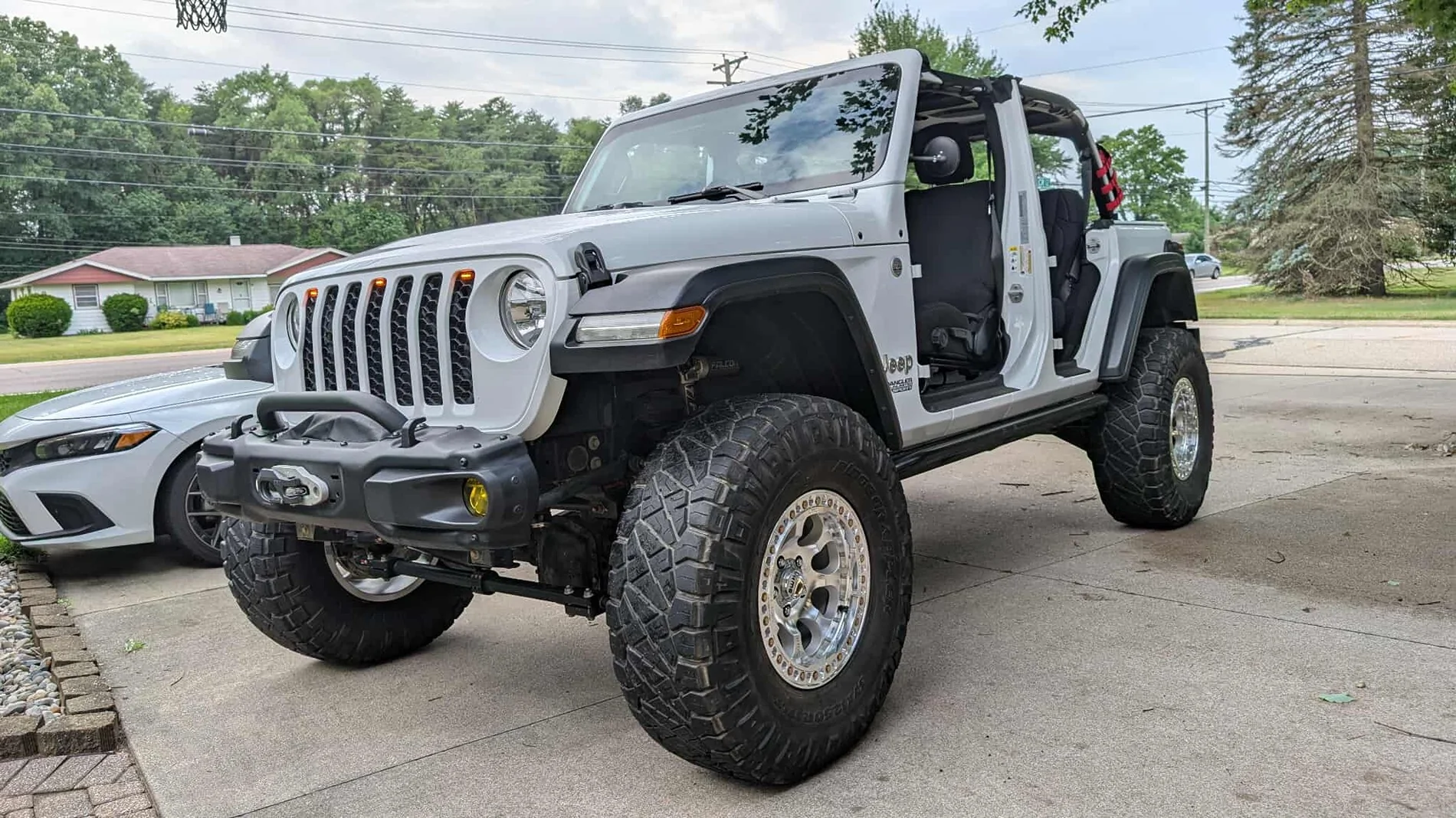 Jeep Wrangler JL Help choosing new tires 513853419_24943337918587825_4709286329842492596_n