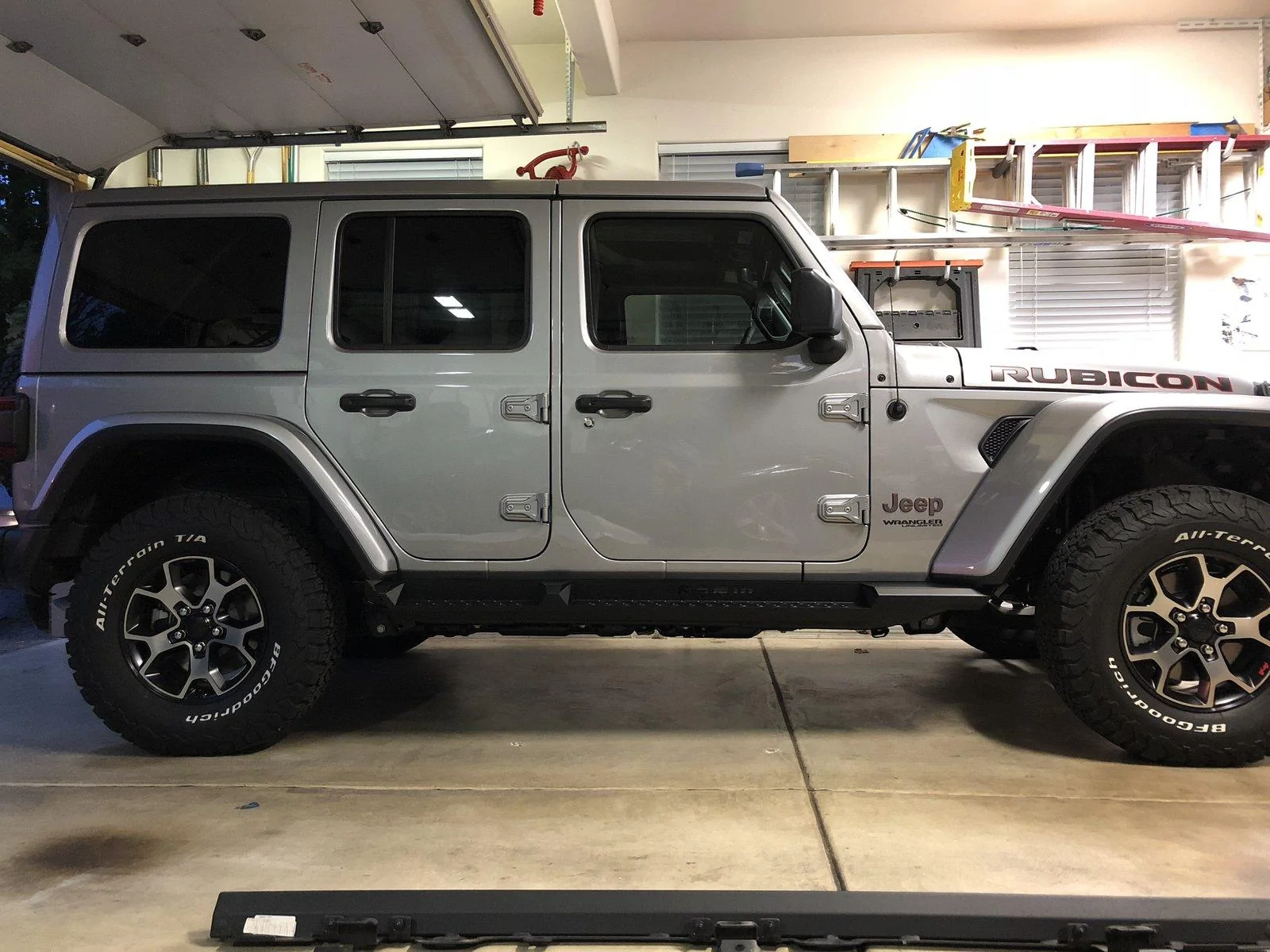 Jeep Wrangler JL ROAM Side Steps Install 60ADCC60-8B24-4DEA-9F69-46148E20035B