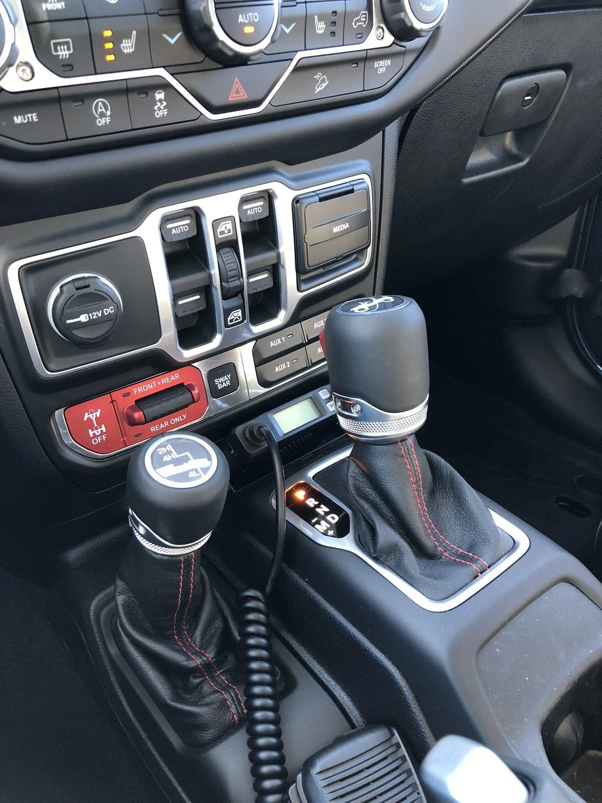Jeep Wrangler JL Finished my CB install.  Pics inside cb3