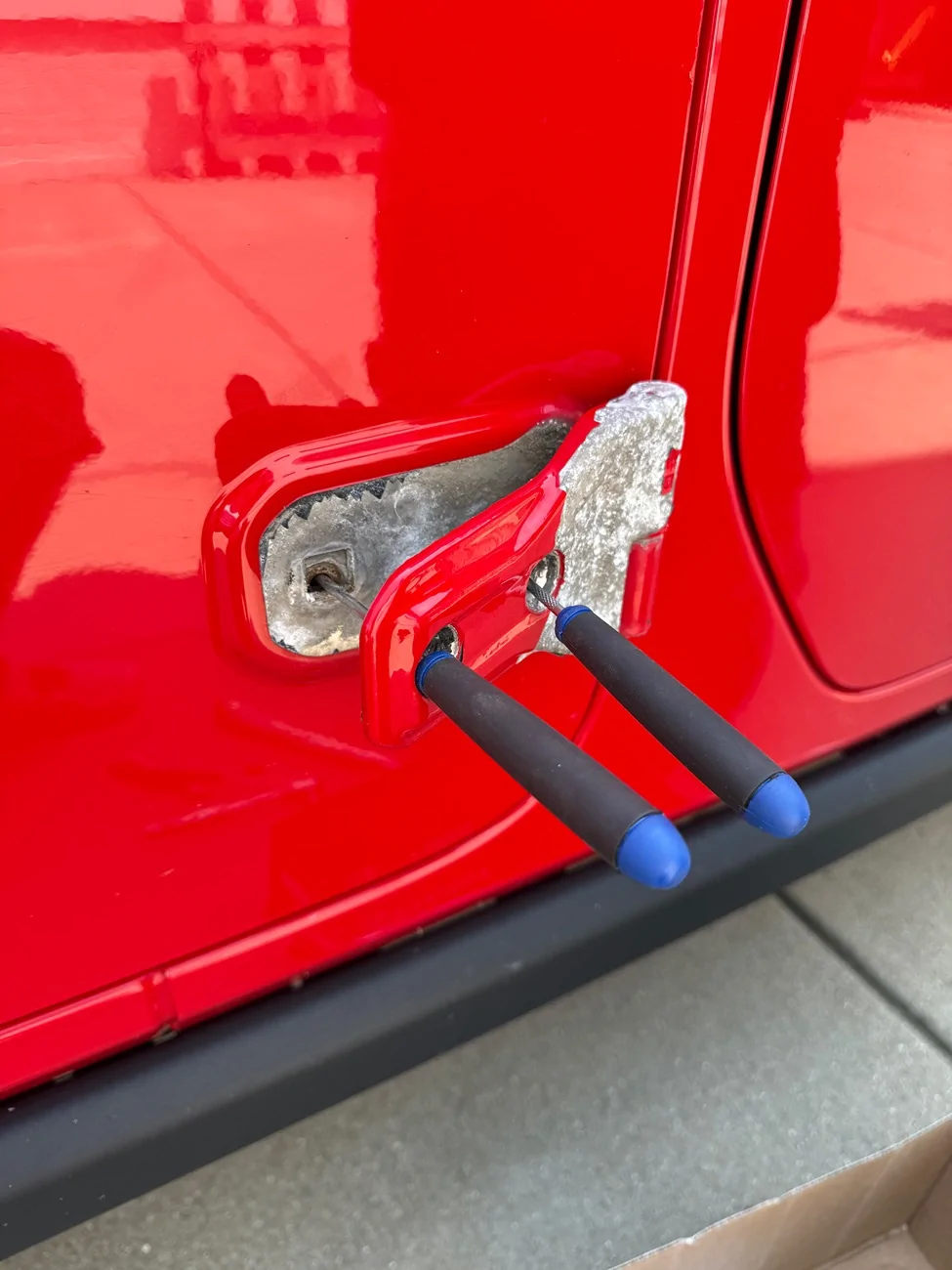 Jeep Wrangler JL JL door hinge nightmare after removal IMG_6815