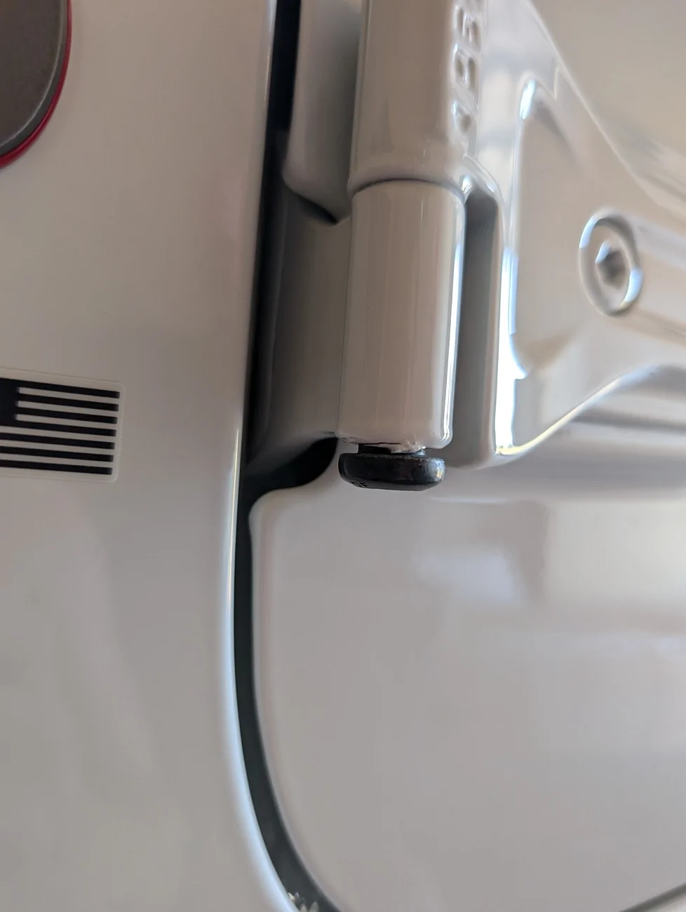 Jeep Wrangler JL Paint cracking on door hinge 1000006604