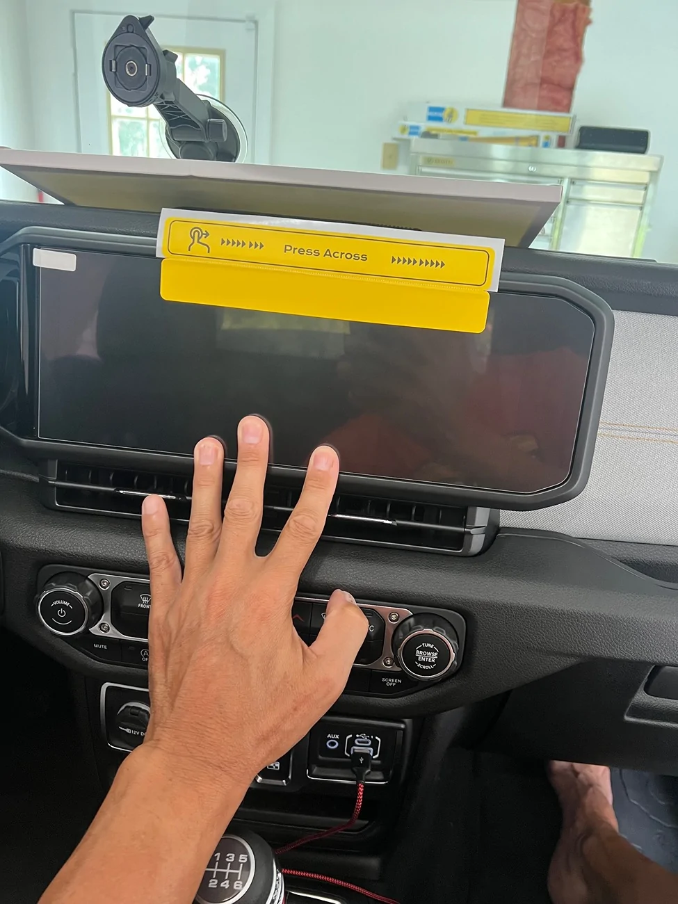 Jeep Wrangler JL Dash screen protector IMG_1397