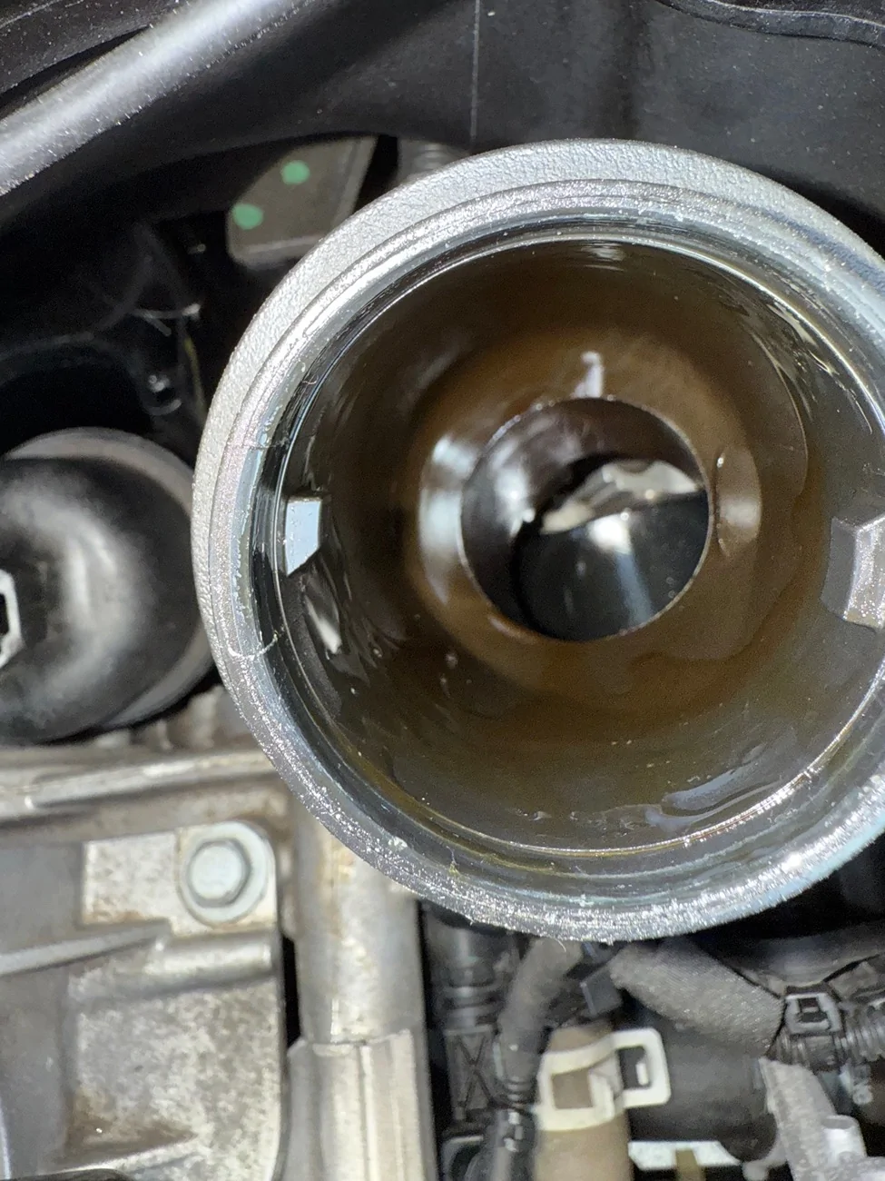 Jeep Wrangler JL EMPTY COOLANT- DEALER LEFT CAP OFF. IMG_3256