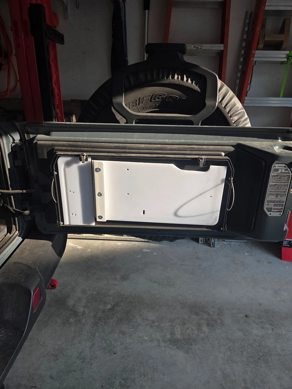 Jeep Wrangler JL Tailgate Table 1000003015
