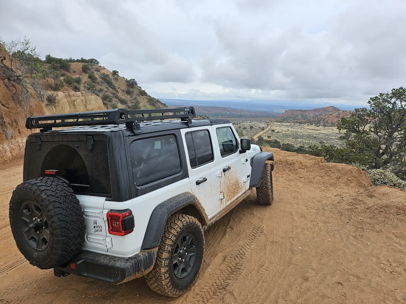 Jeep Wrangler JL JL and Gladiator wheels interchangeable? 1755332200875-9a