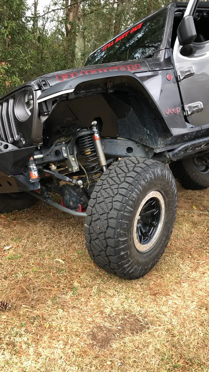 Jeep Wrangler JL Fox 2.5 DSC Front Remote Reservoir shocks IMG_6024
