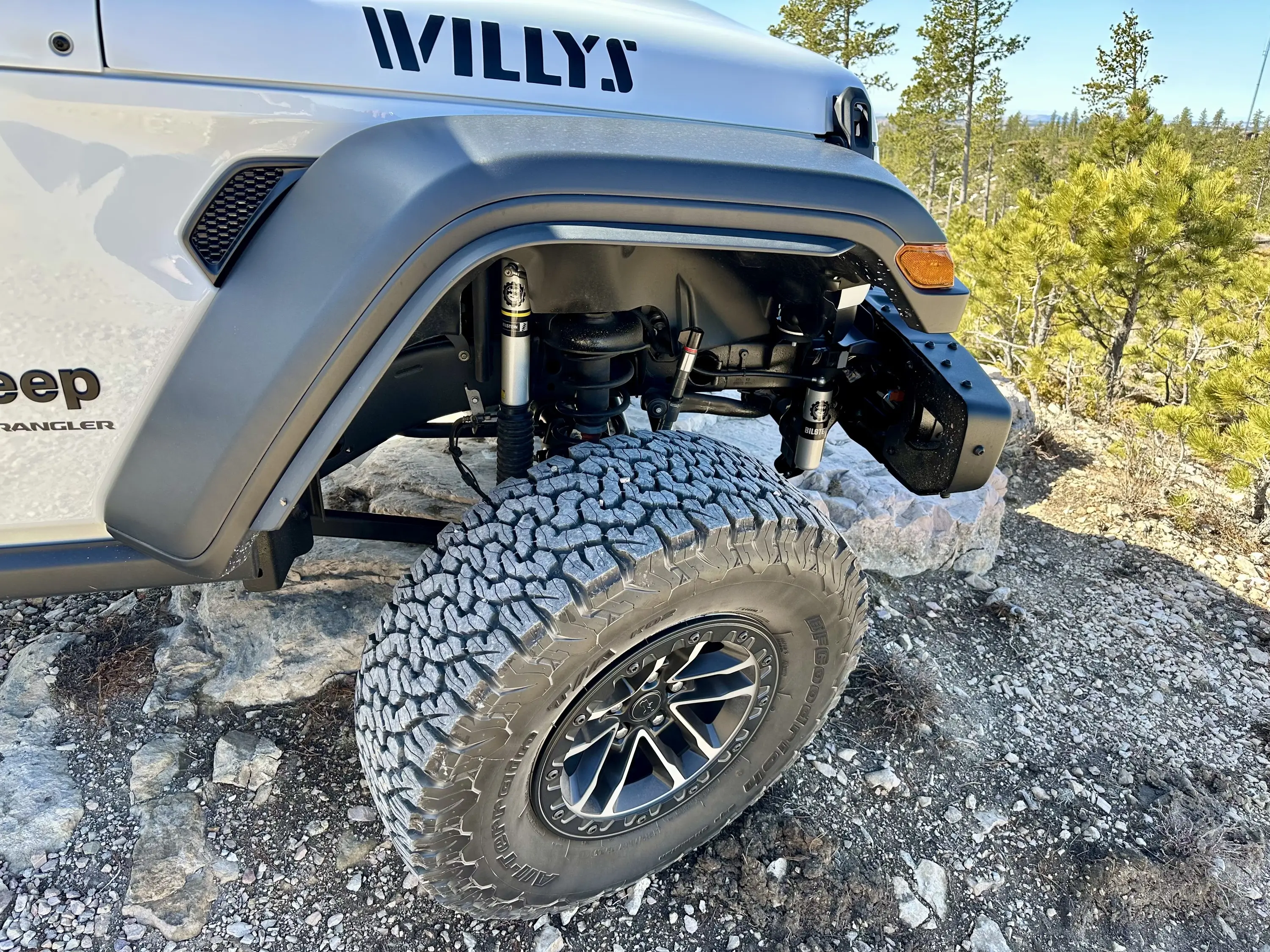Jeep Wrangler JL 25 Willys XR or 25 Base Willys 8eqEzP8